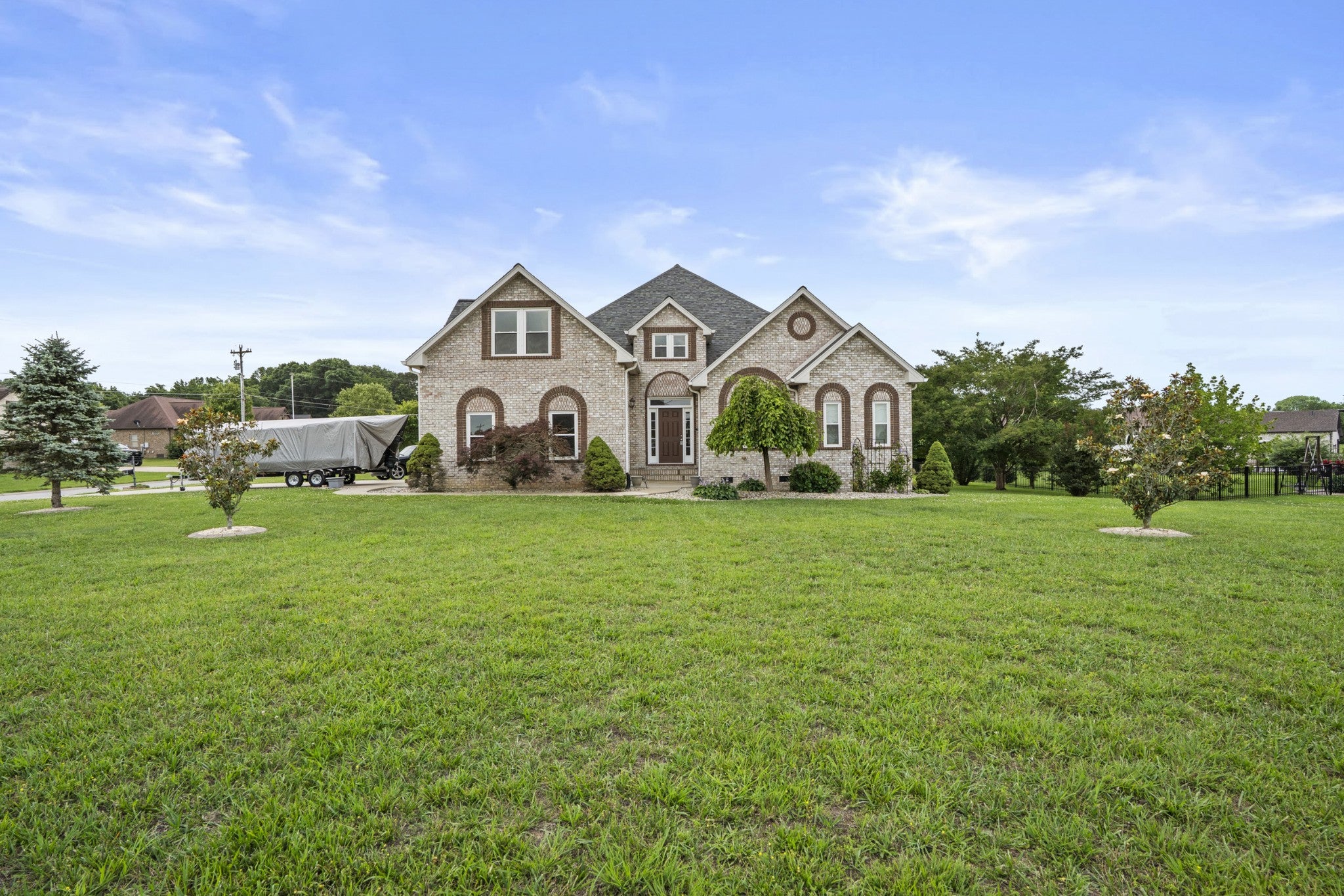 2114 London Ln