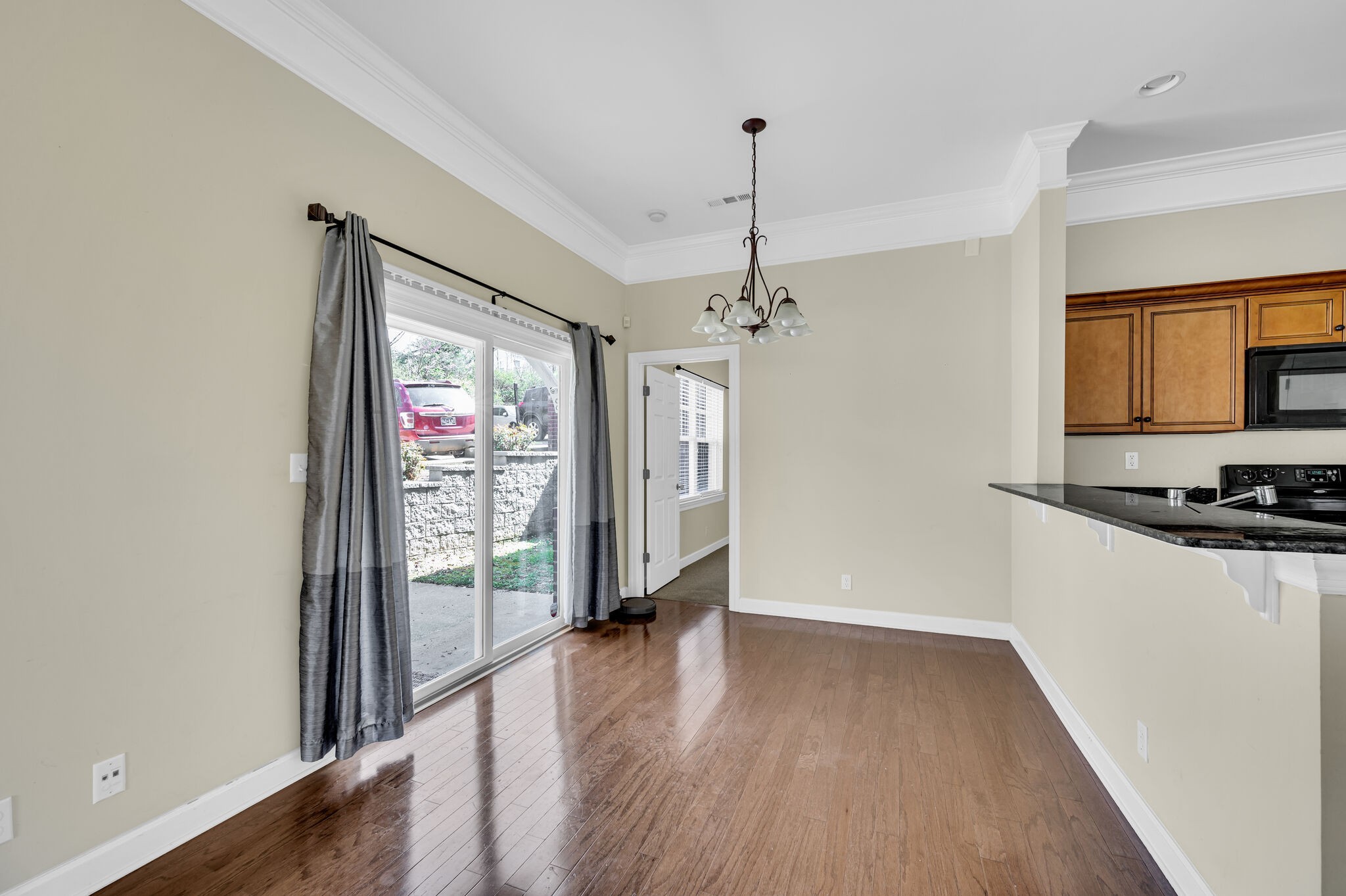 Nashville, Tennessee 37214, United States, 3 Bedrooms Bedrooms, ,3 BathroomsBathrooms,Residential,Active,95707