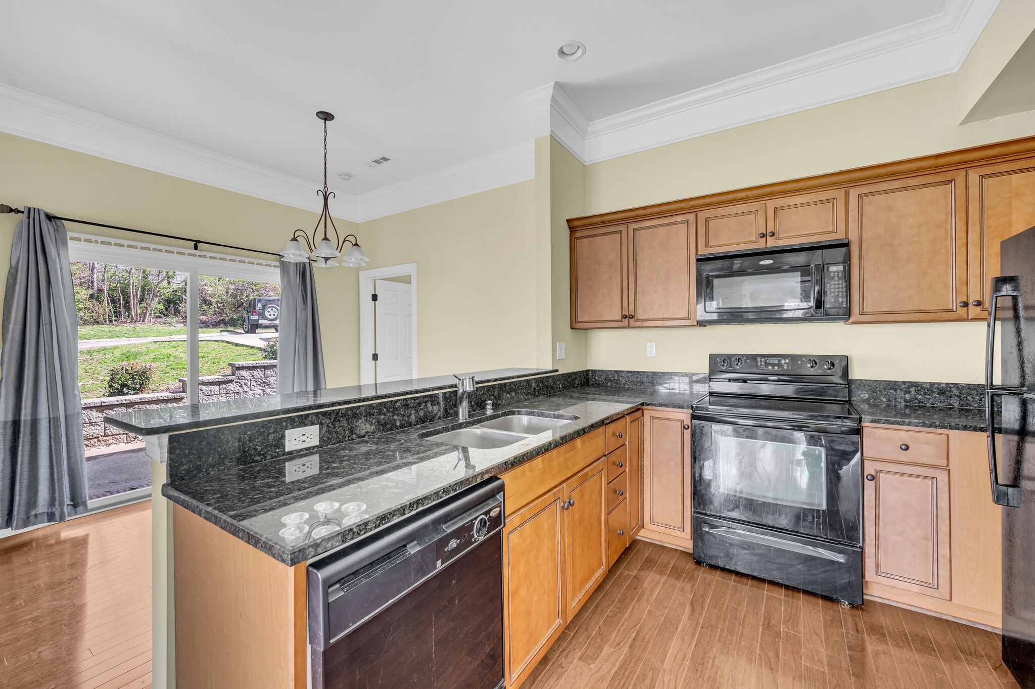 Nashville, Tennessee 37214, United States, 3 Bedrooms Bedrooms, ,3 BathroomsBathrooms,Residential,Active,95707