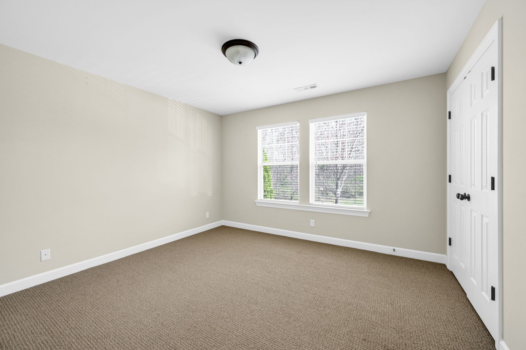 Nashville, Tennessee 37214, United States, 3 Bedrooms Bedrooms, ,3 BathroomsBathrooms,Residential,Active,95707