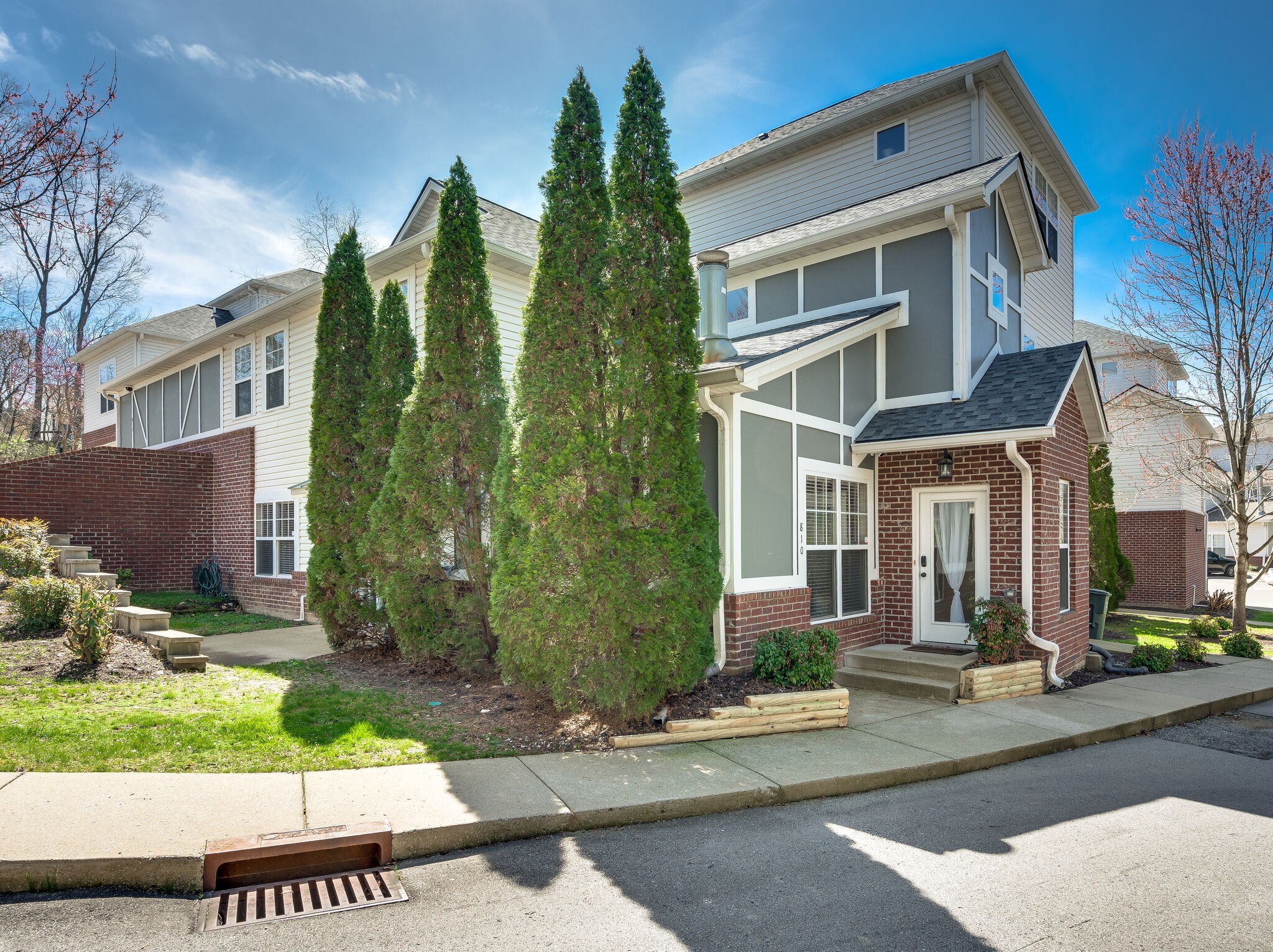 Nashville, Tennessee 37214, United States, 3 Bedrooms Bedrooms, ,3 BathroomsBathrooms,Residential,Active,95707