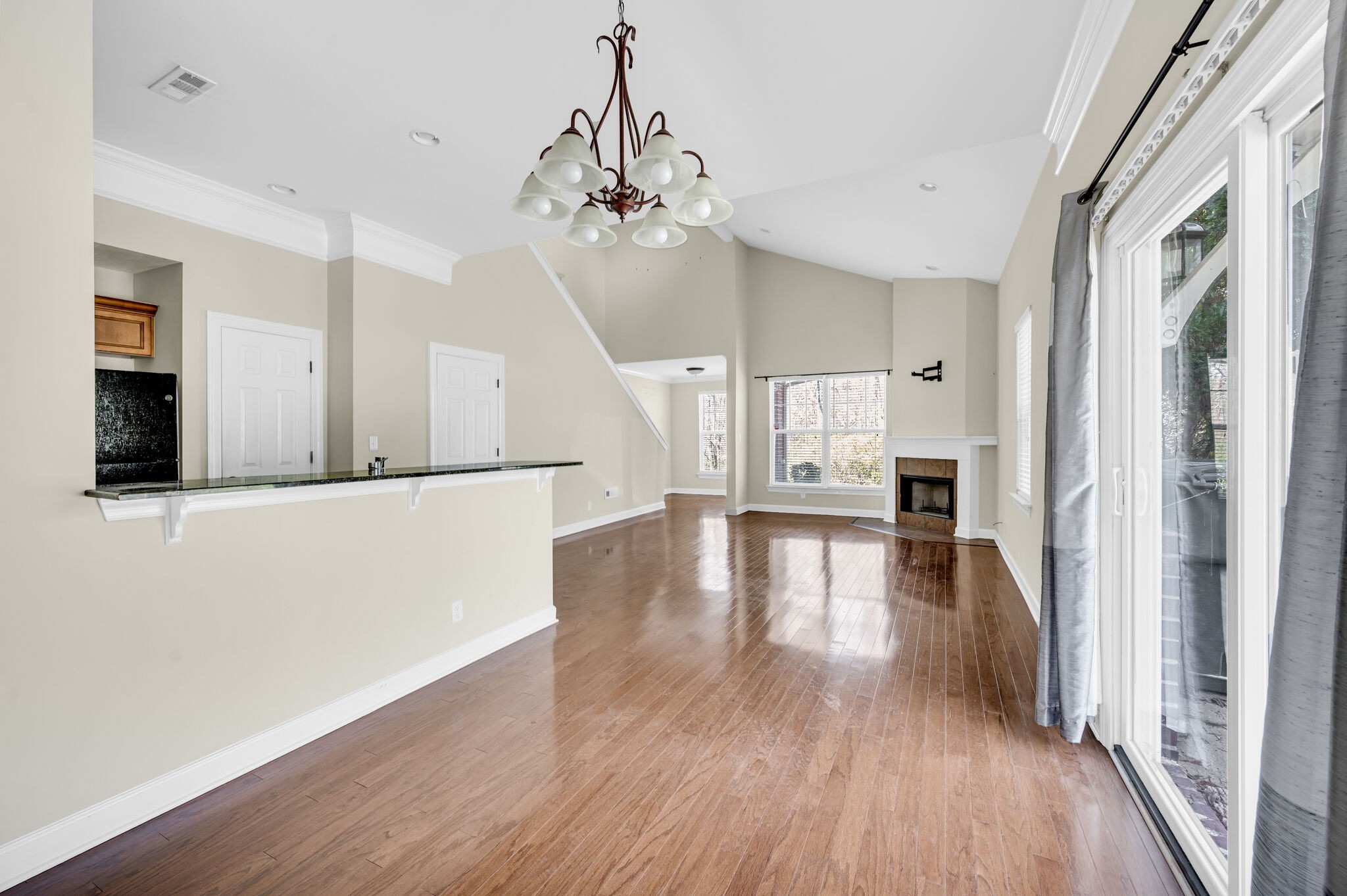 Nashville, Tennessee 37214, United States, 3 Bedrooms Bedrooms, ,3 BathroomsBathrooms,Residential,Active,95707