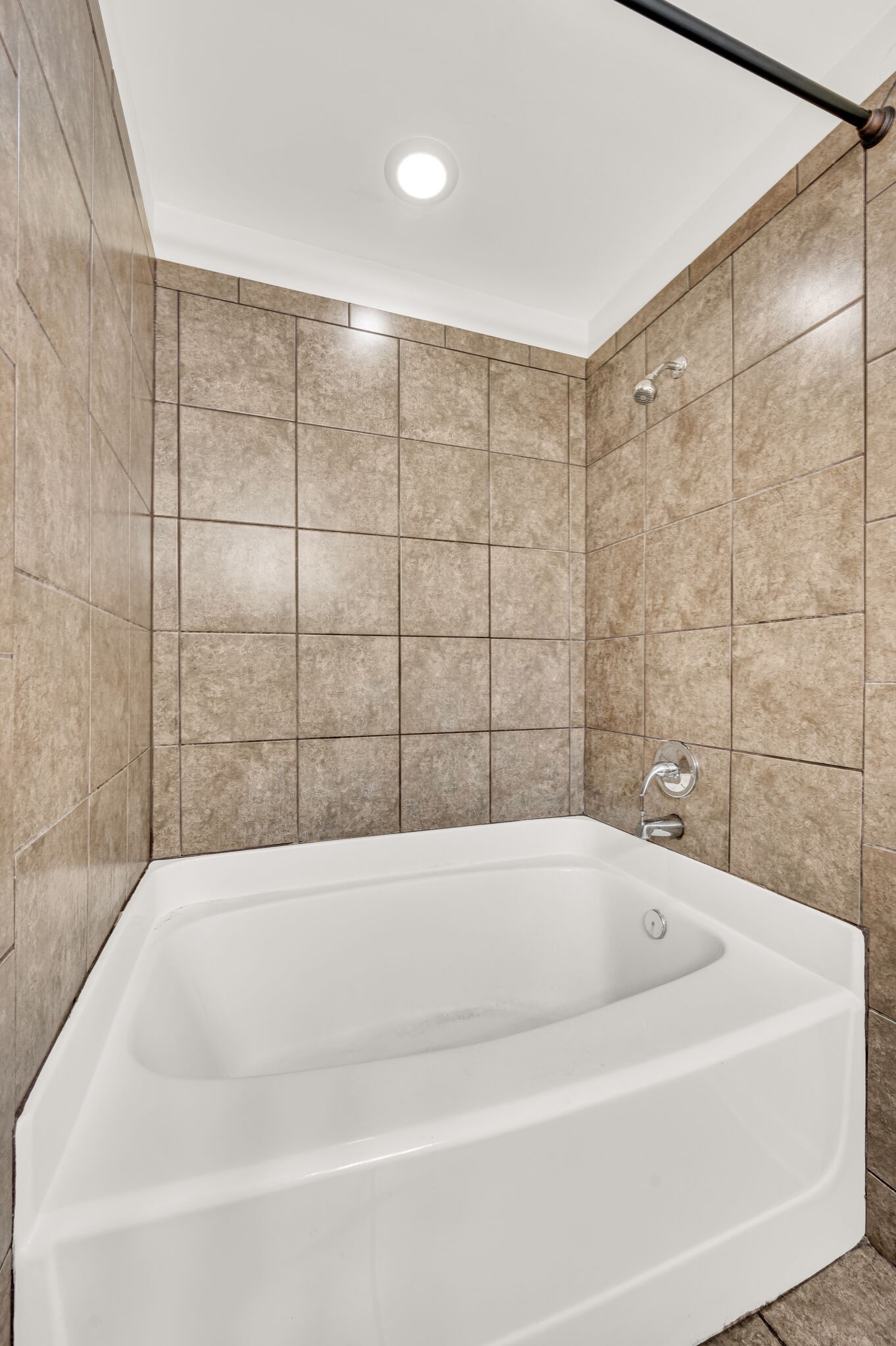 Nashville, Tennessee 37214, United States, 3 Bedrooms Bedrooms, ,3 BathroomsBathrooms,Residential,Active,95707