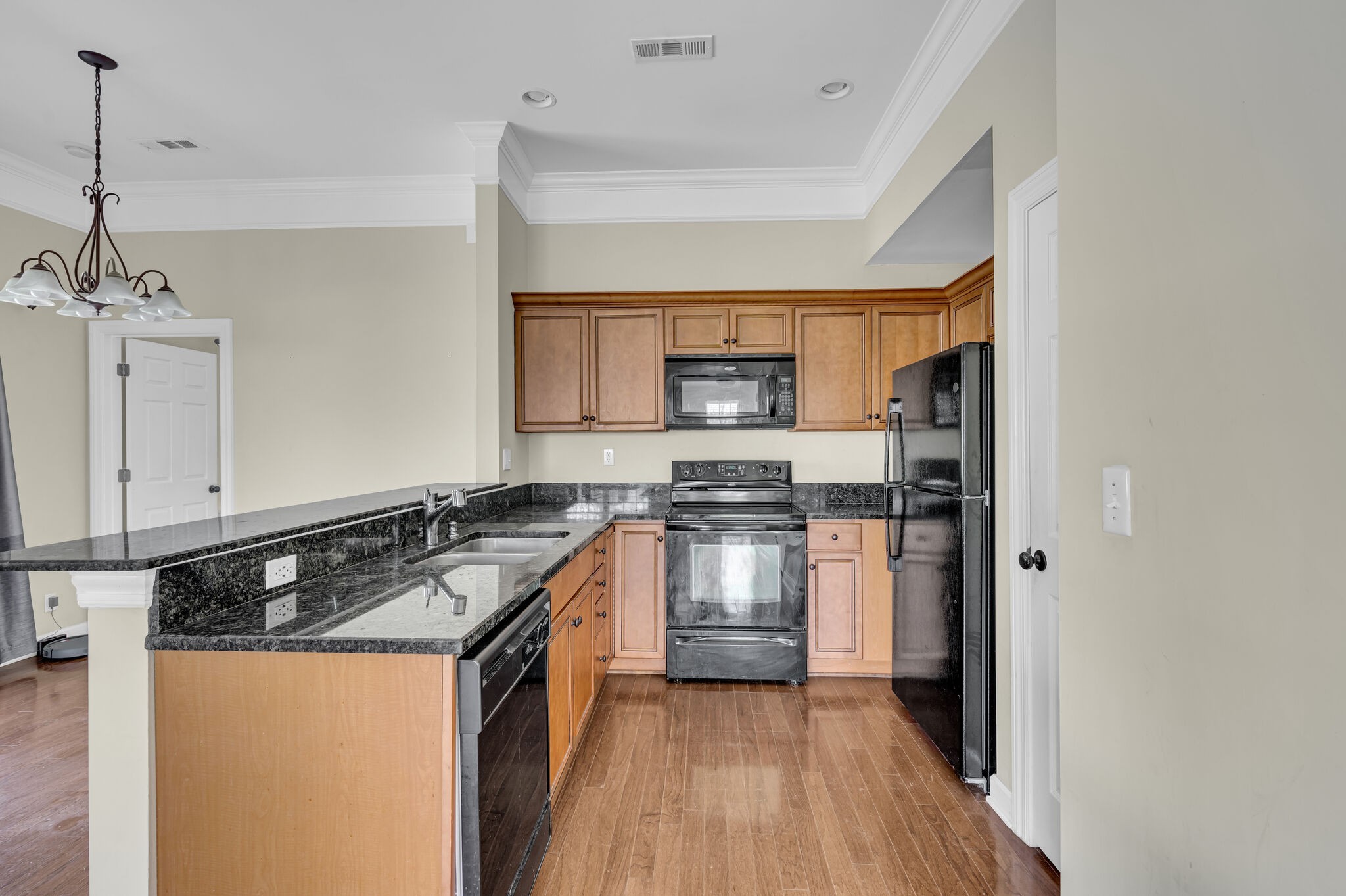 Nashville, Tennessee 37214, United States, 3 Bedrooms Bedrooms, ,3 BathroomsBathrooms,Residential,Active,95707