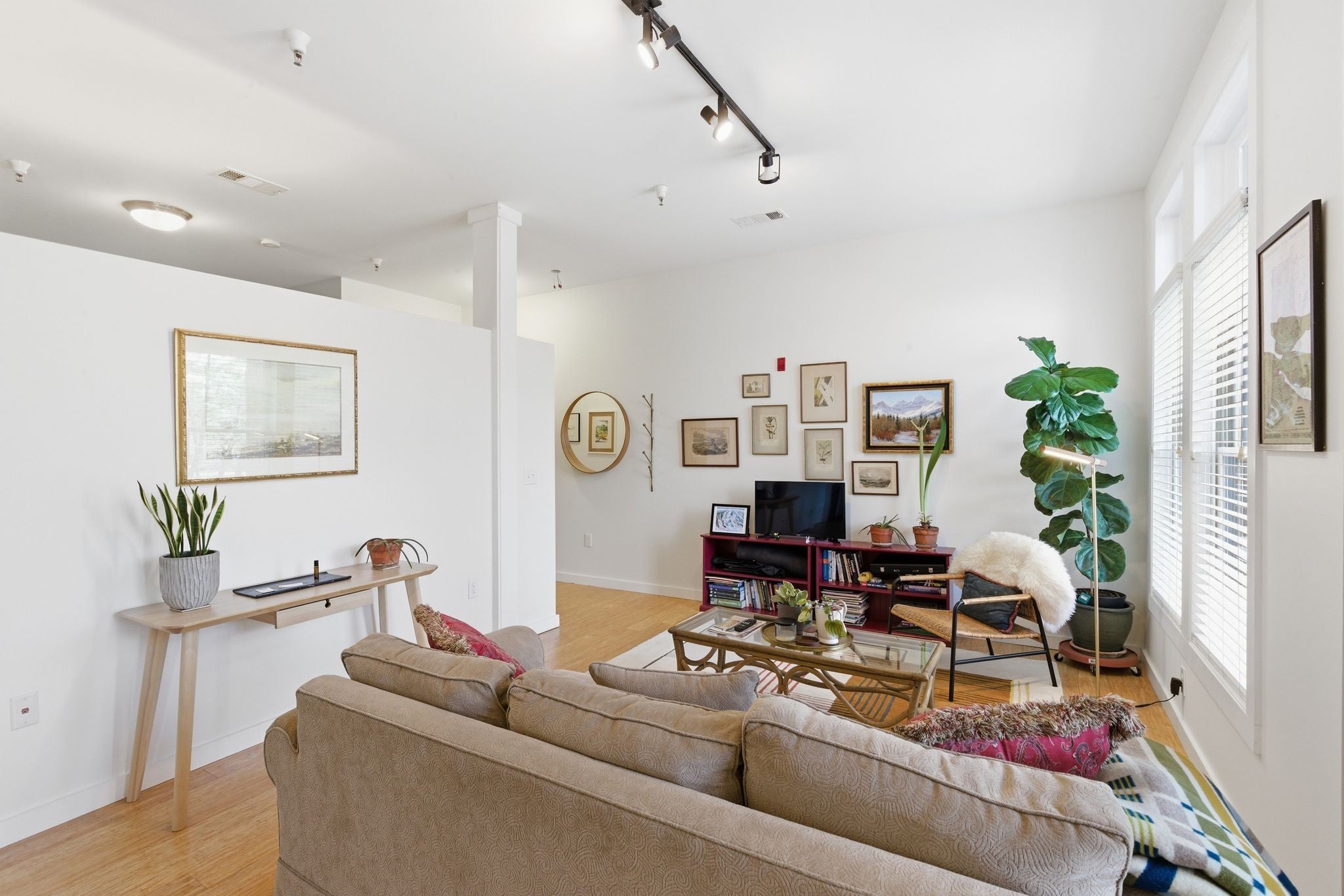 1706 18th Ave S 205, Nashville TN 37212 1-bed condo, photo 4 of 25