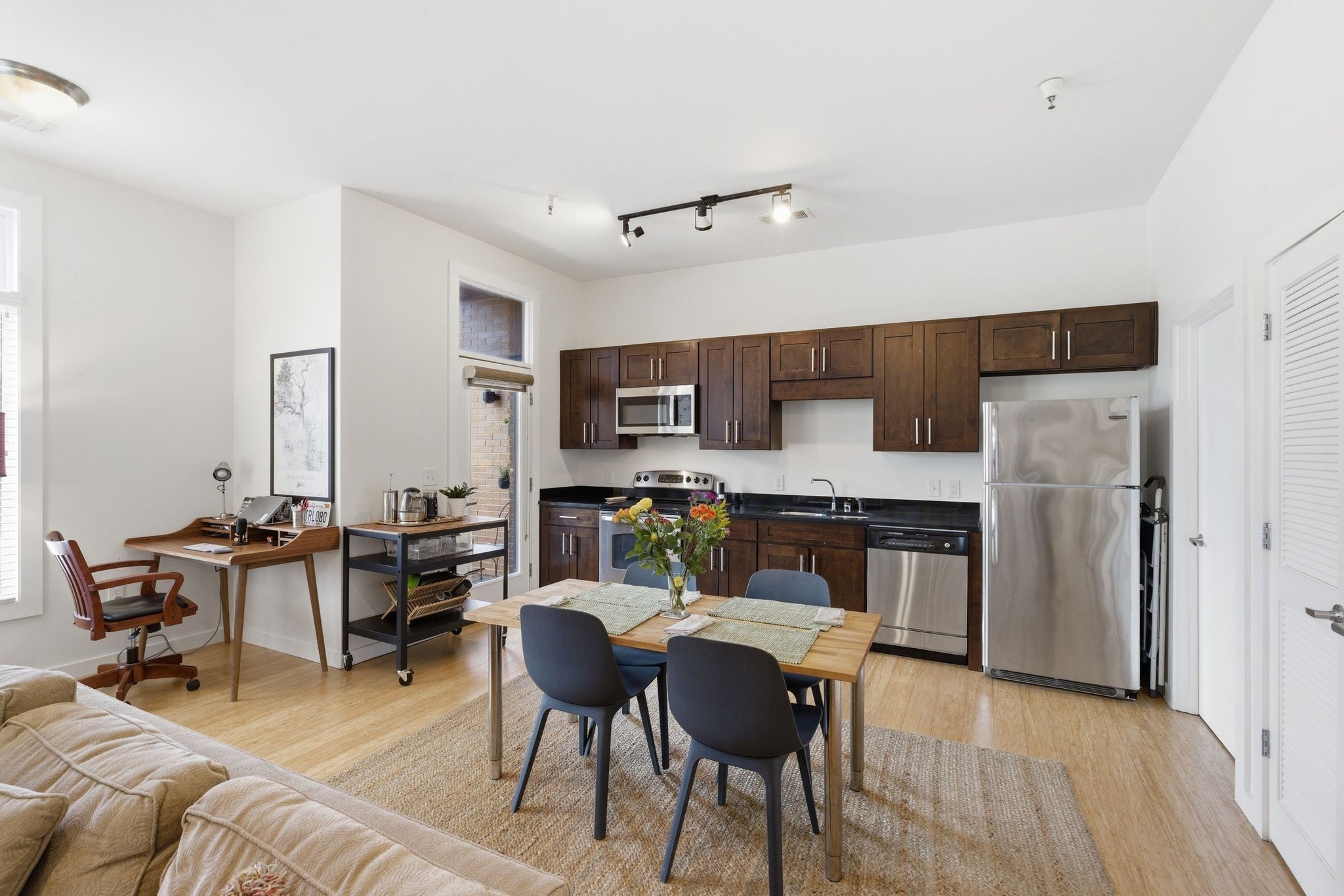 1706 18th Ave S 205, Nashville TN 37212 1-bed condo, photo 5 of 25