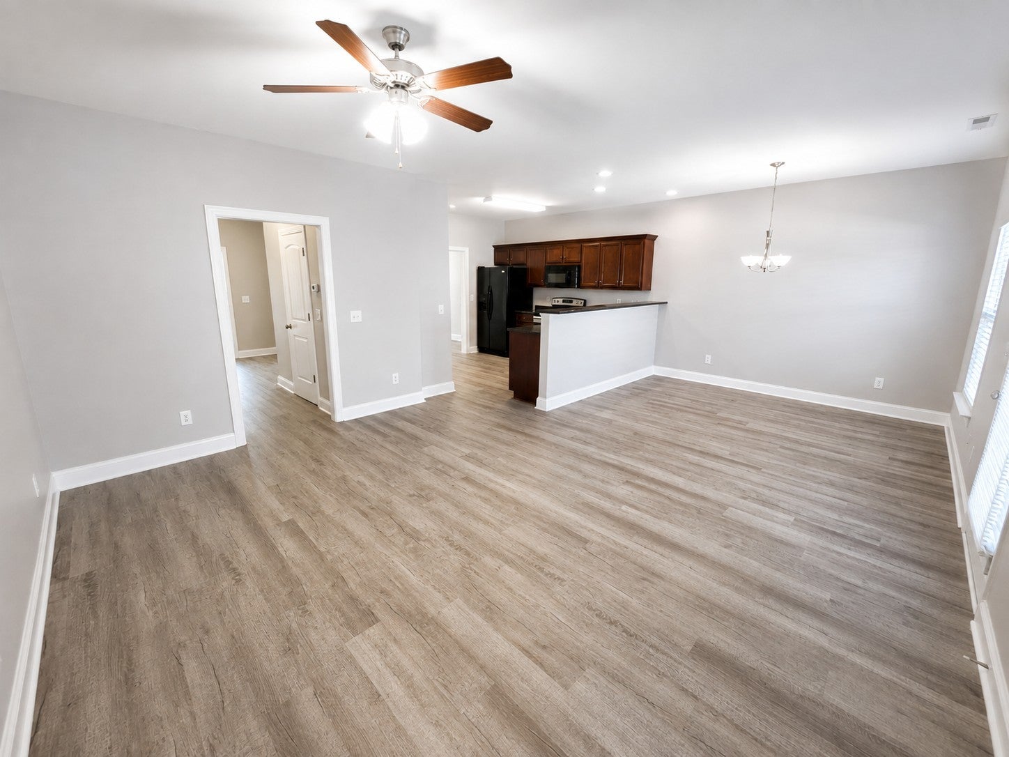 206 Rowlette Cir
