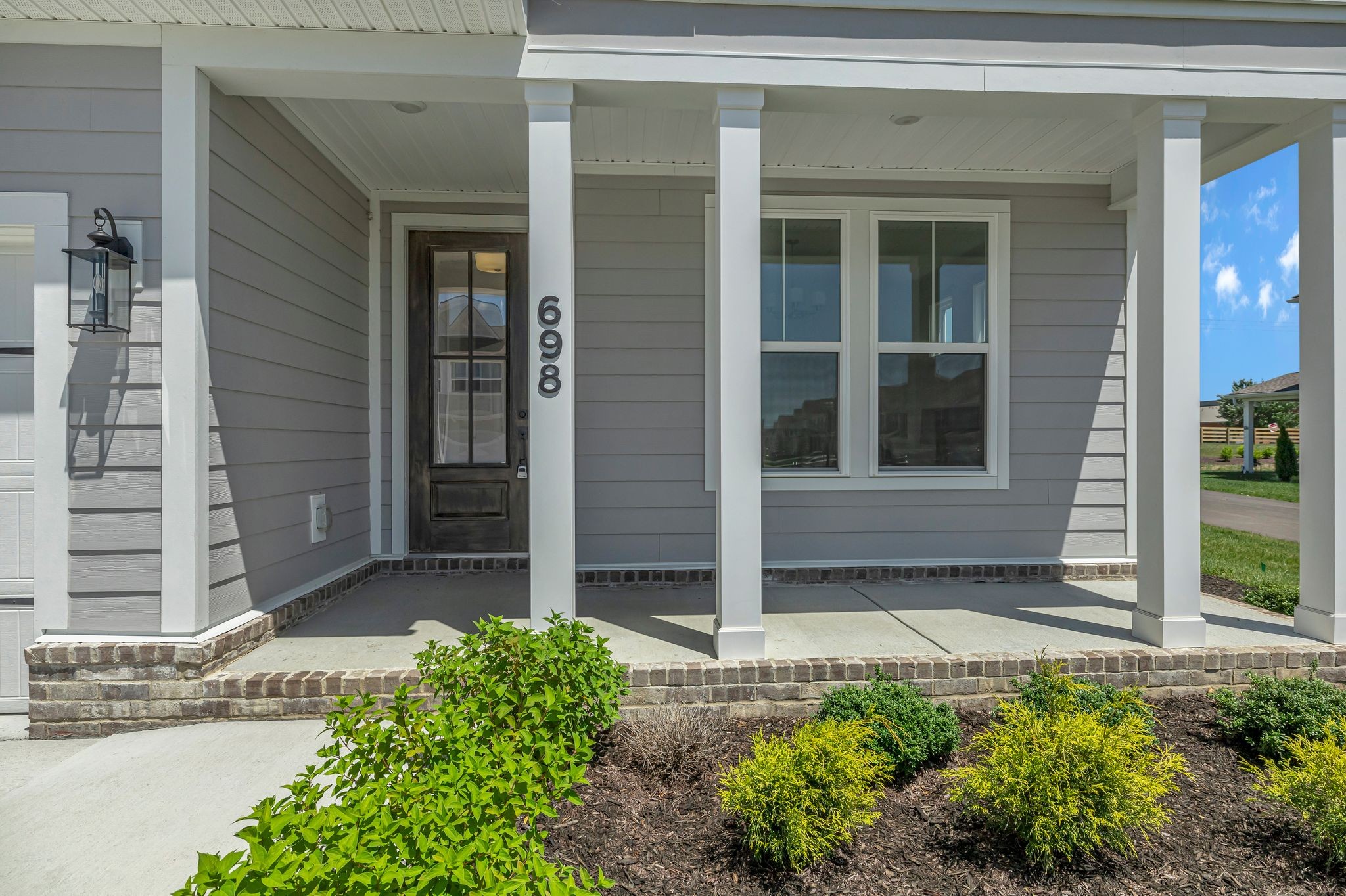 698 Conifer Dr