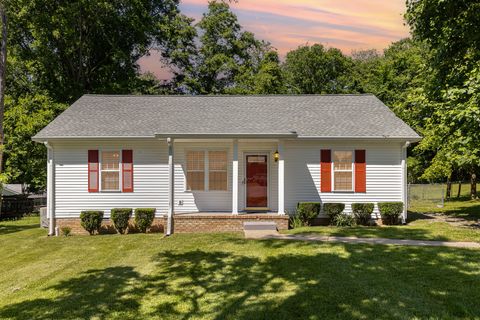 452 Carter Rd Clarksville TN 37042