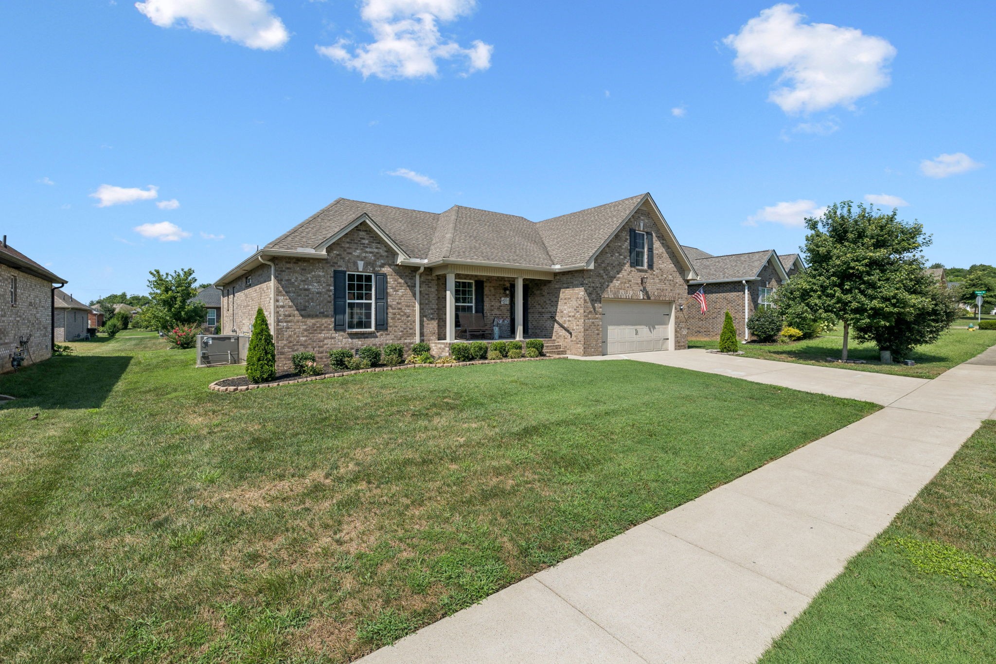 475 Lucy Cir