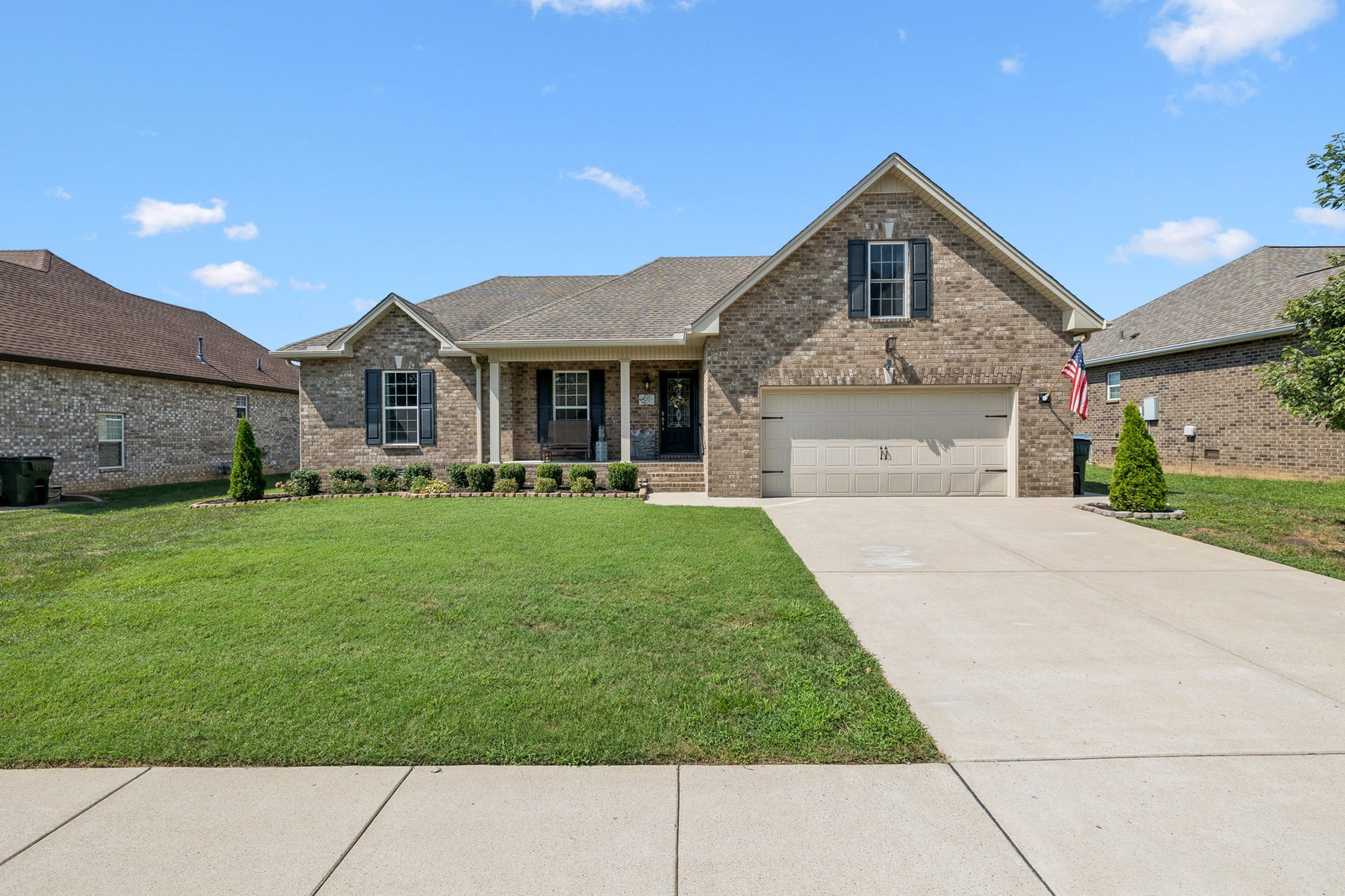475 Lucy Cir