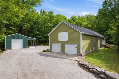9588 Vaught Rd Readyville TN 37149