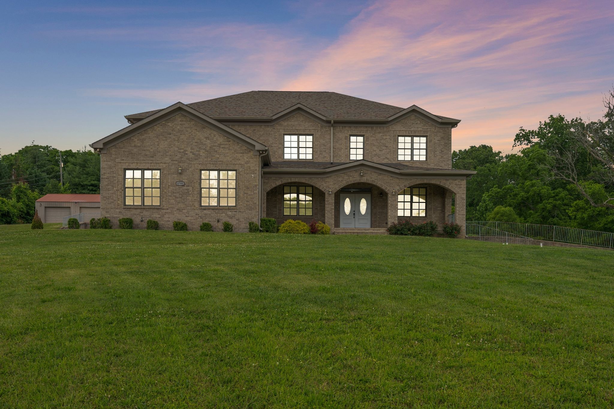 6708 Burkitt Rd