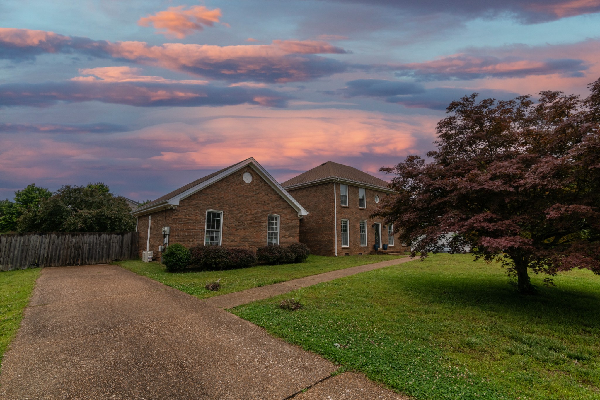 522 W Point Dr
