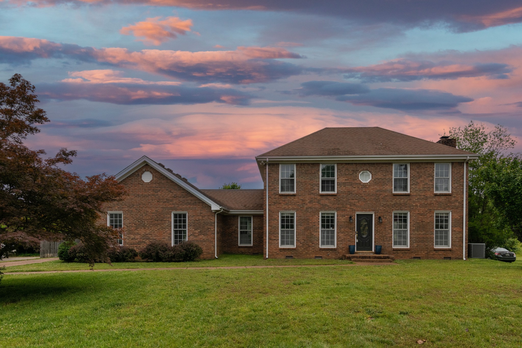 522 W Point Dr