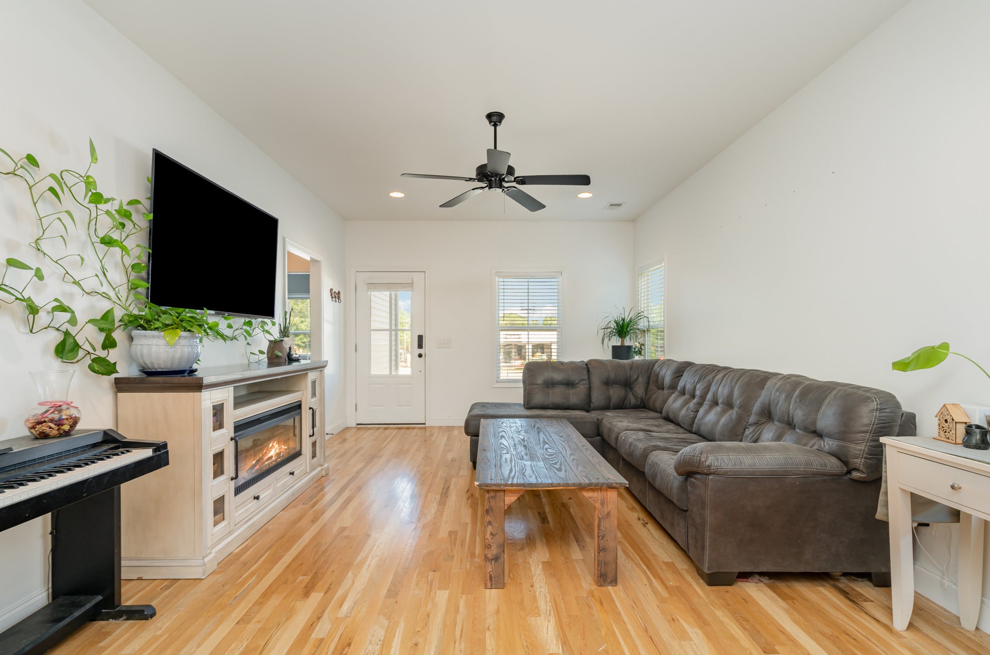 3606 Highway 31 W