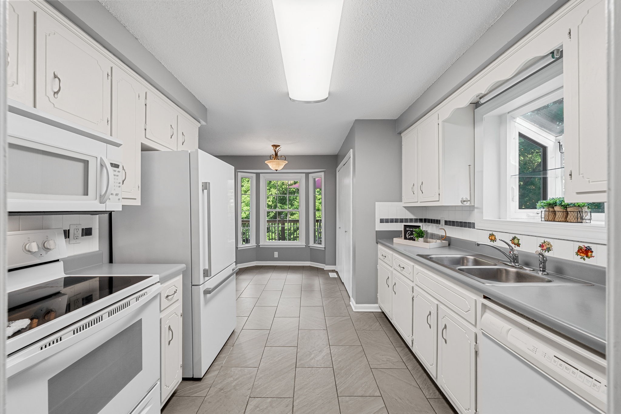 Clarksville, Tennessee 37042, United States, 3 Bedrooms Bedrooms, ,2 BathroomsBathrooms,Residential,Active,168150