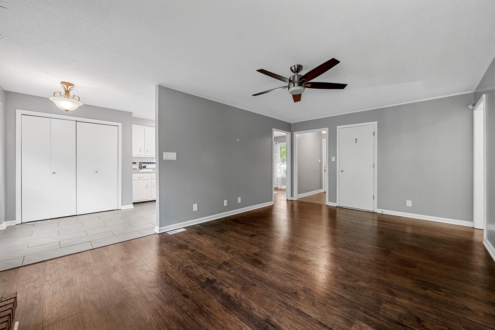 Clarksville, Tennessee 37042, United States, 3 Bedrooms Bedrooms, ,2 BathroomsBathrooms,Residential,Active,168150