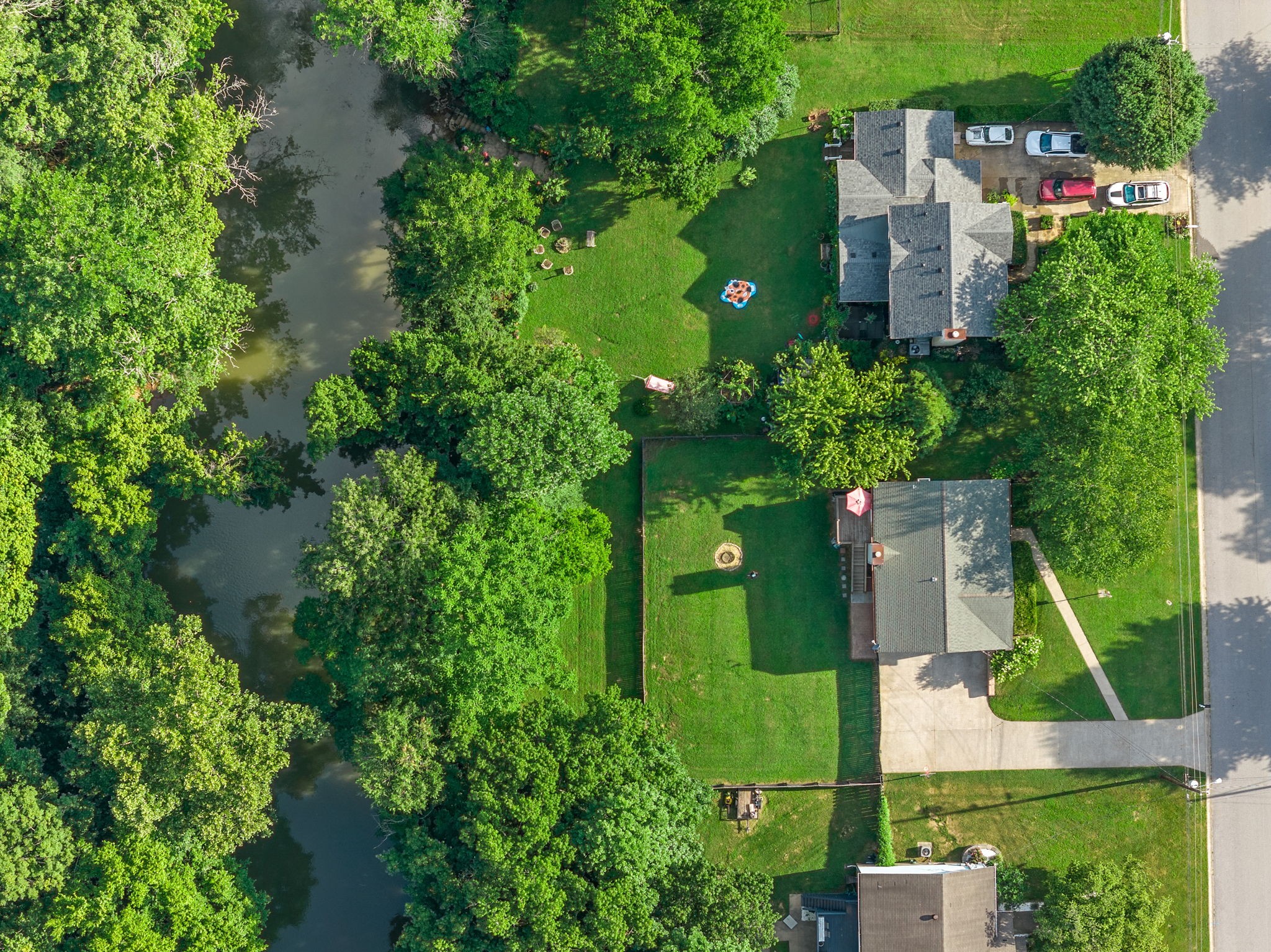 Clarksville, Tennessee 37042, United States, 3 Bedrooms Bedrooms, ,2 BathroomsBathrooms,Residential,Active,168150