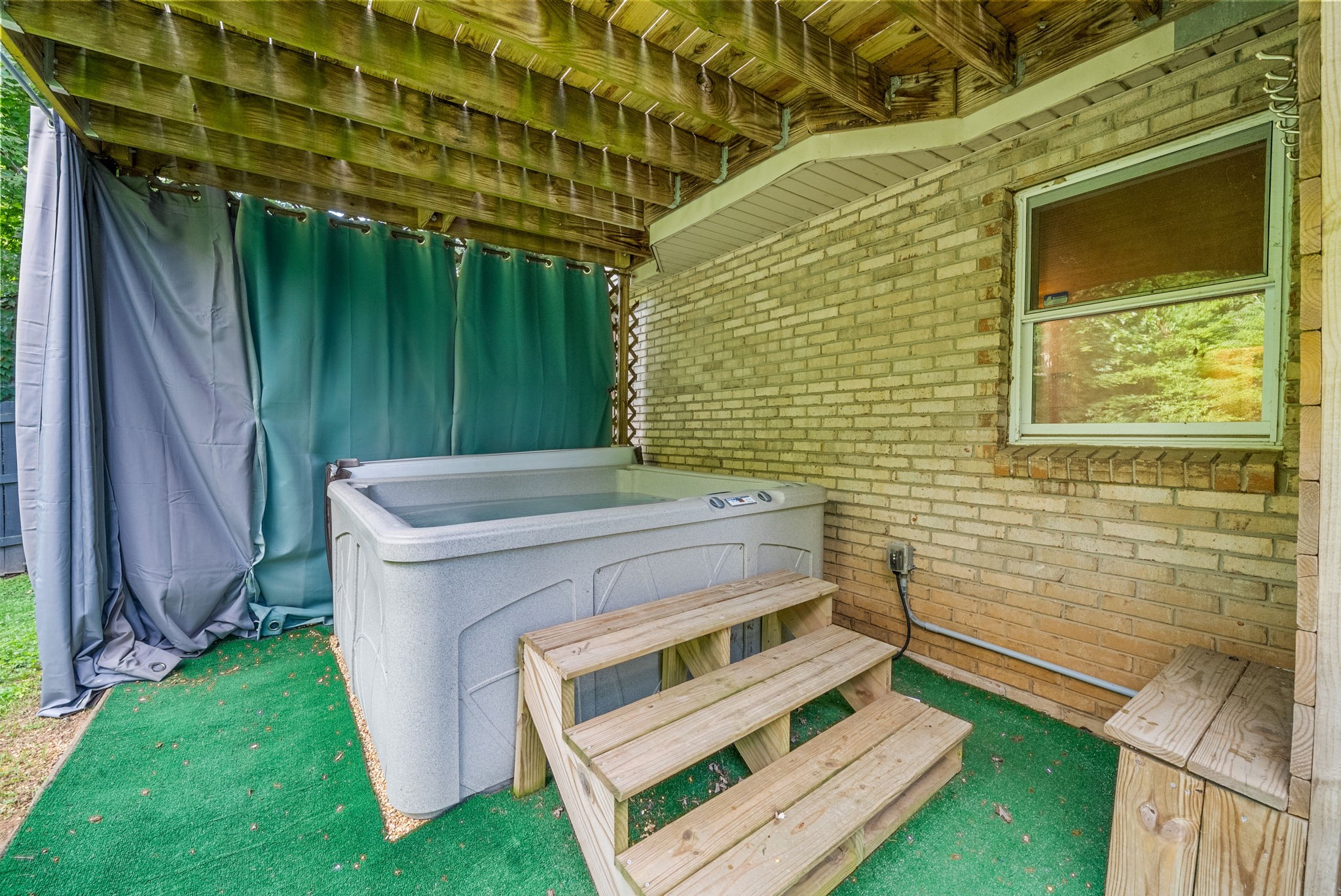 Clarksville, Tennessee 37042, United States, 3 Bedrooms Bedrooms, ,2 BathroomsBathrooms,Residential,Active,168150