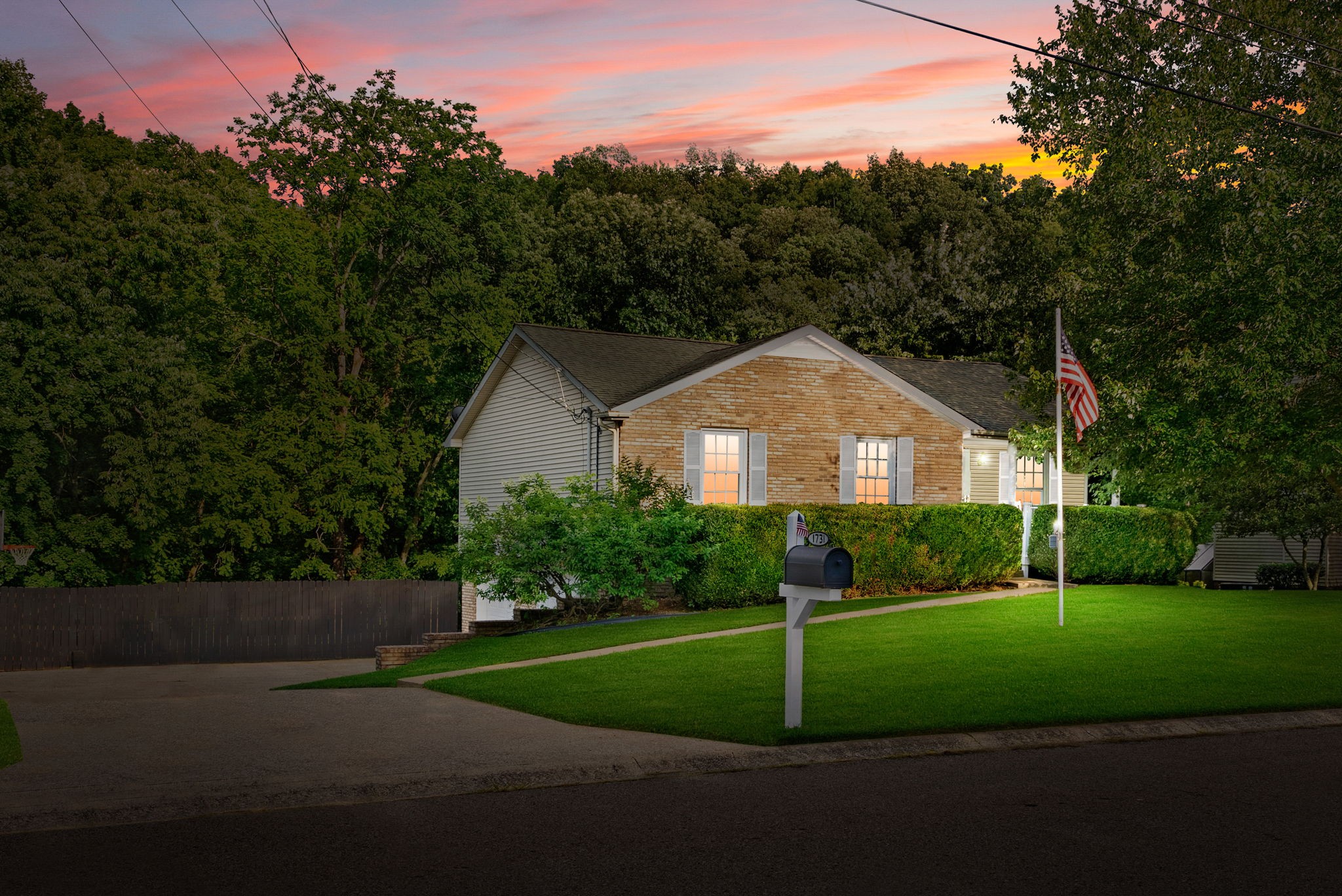 Clarksville, Tennessee 37042, United States, 3 Bedrooms Bedrooms, ,2 BathroomsBathrooms,Residential,Active,168150