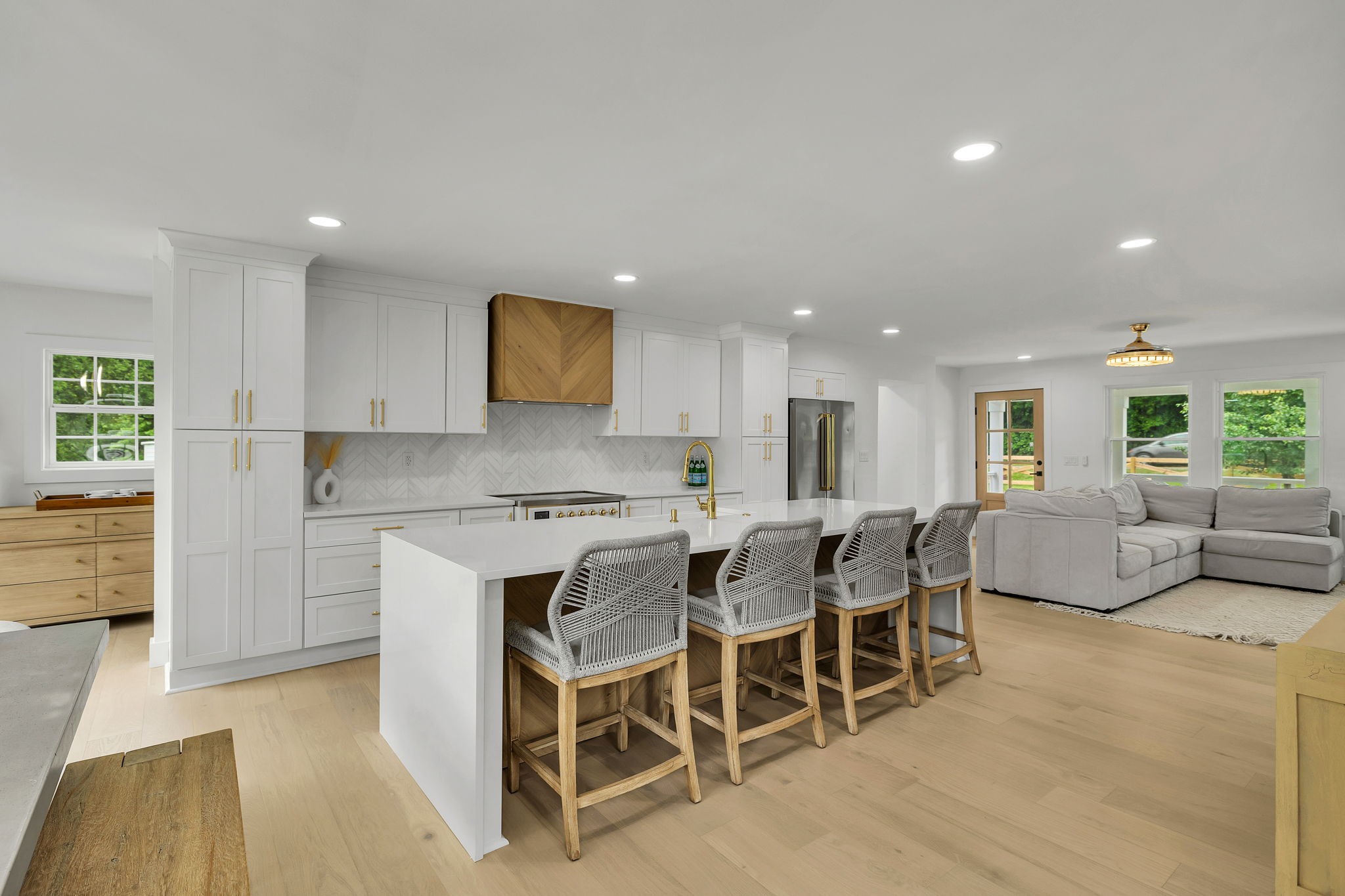 2028 Lewisburg Pike