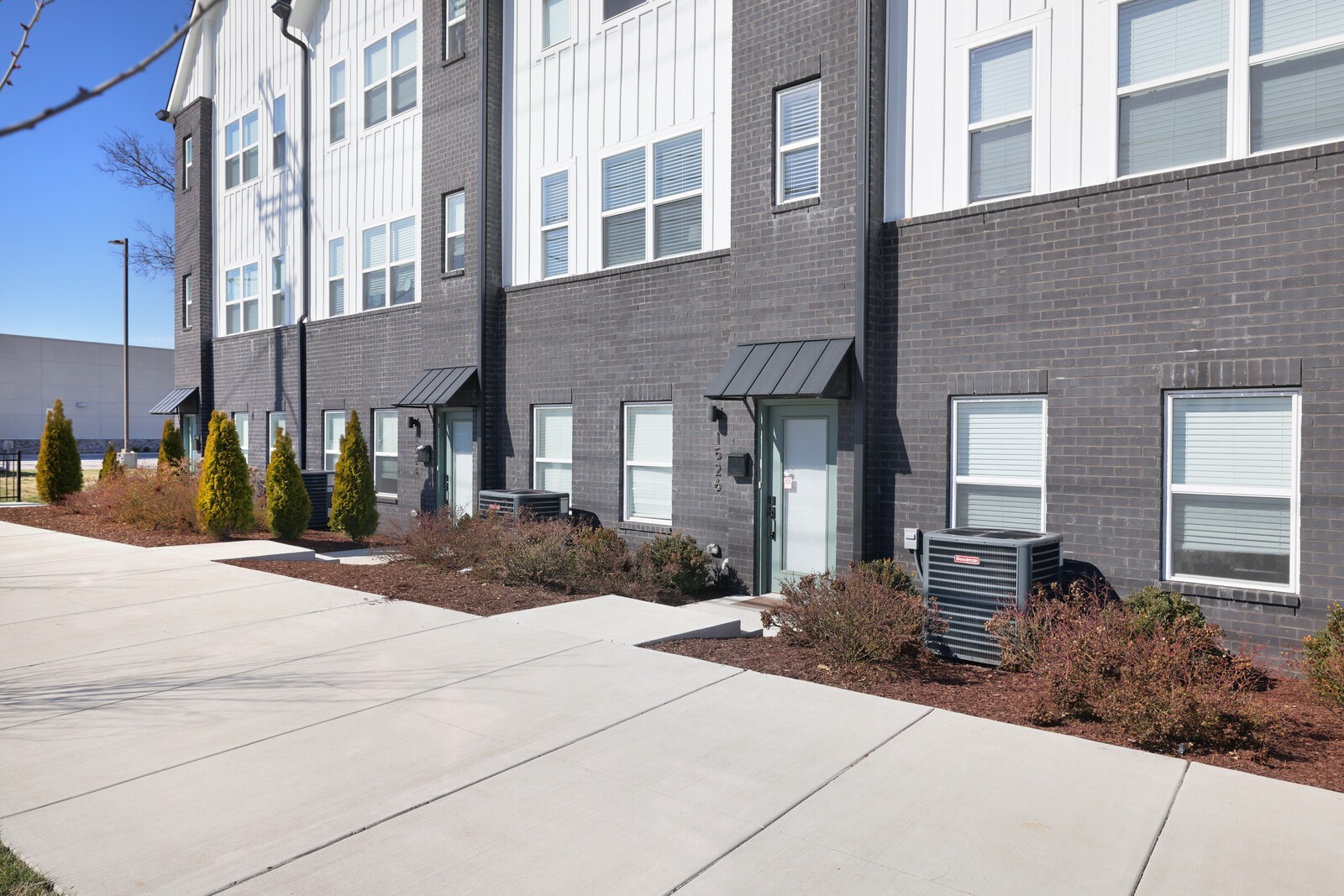 1526 Lebanon Pike