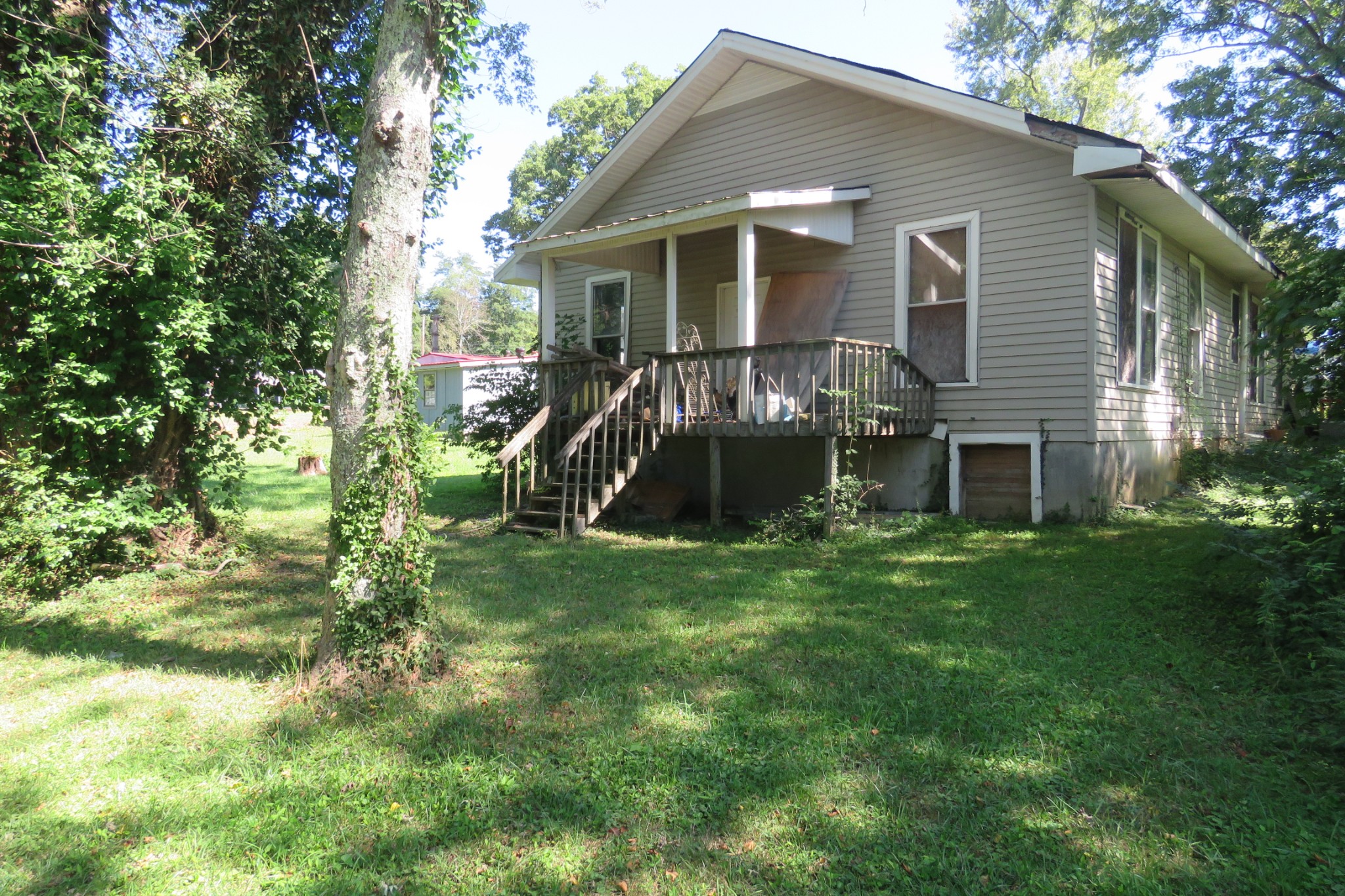 209 E Welch Avenue