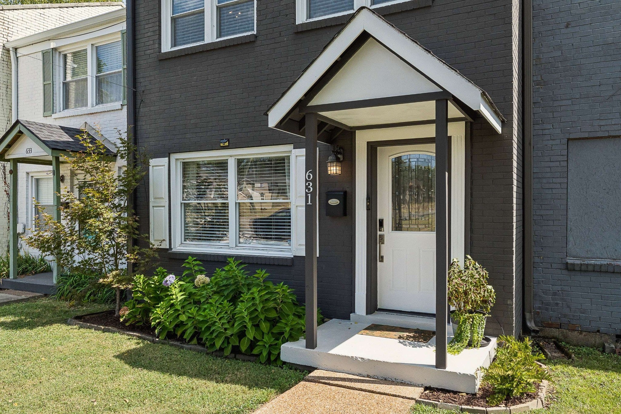 2.0-bed rental at 631 Lischey Ave