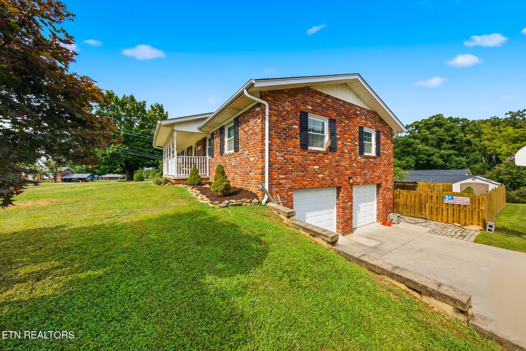 2809 Shropshire Blvd