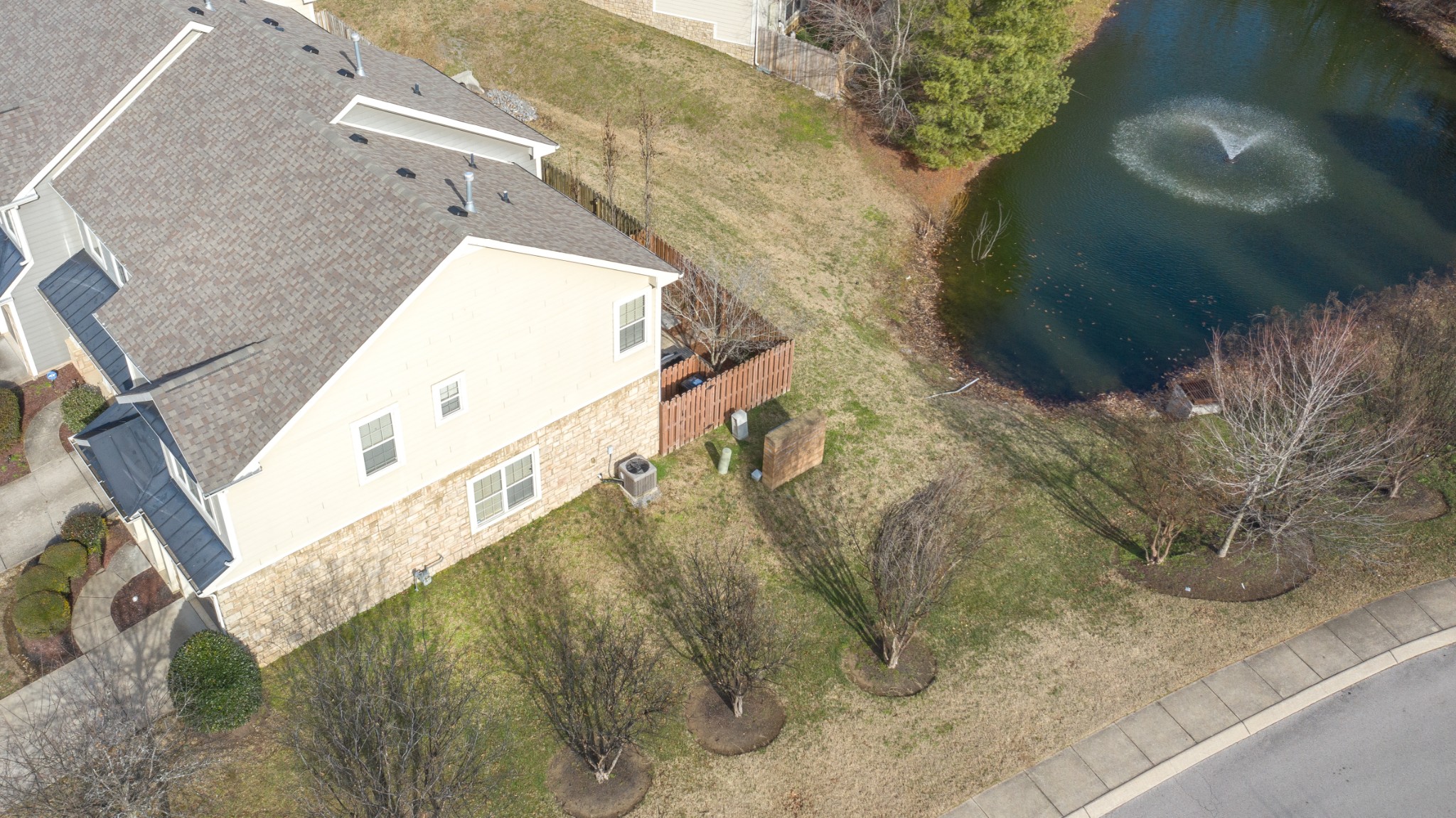 1040 Woodbury Falls Dr