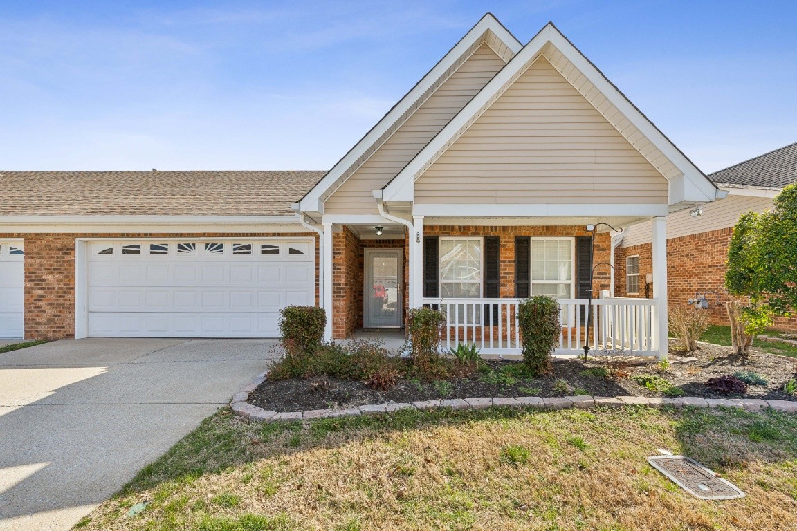 436 Village Green Cir