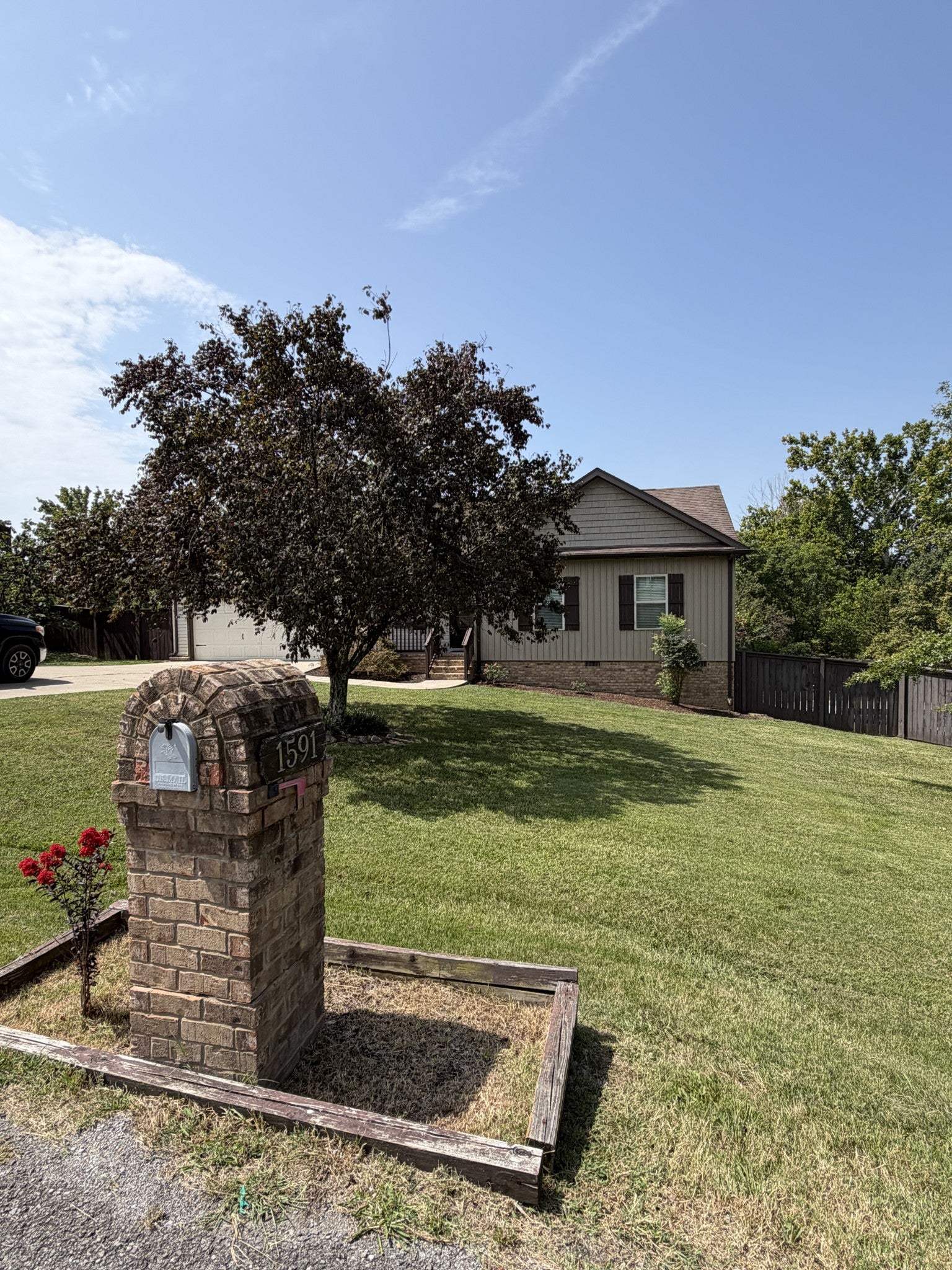 1591 E Broadway