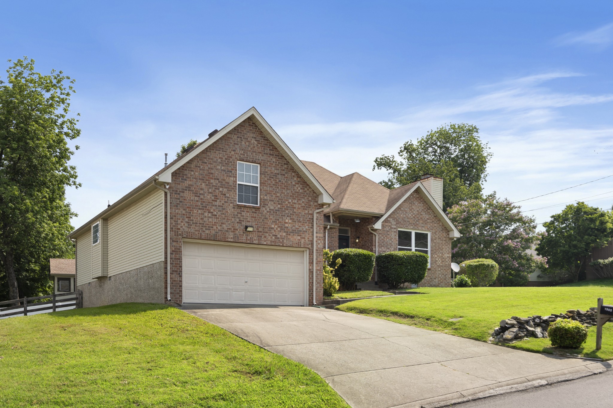 1905 Dunedin Dr