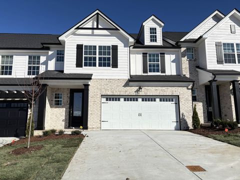 Photo of 229 Glencrest Drive Lot 323, Hendersonville, TN 37075 (MLS # 3169424)