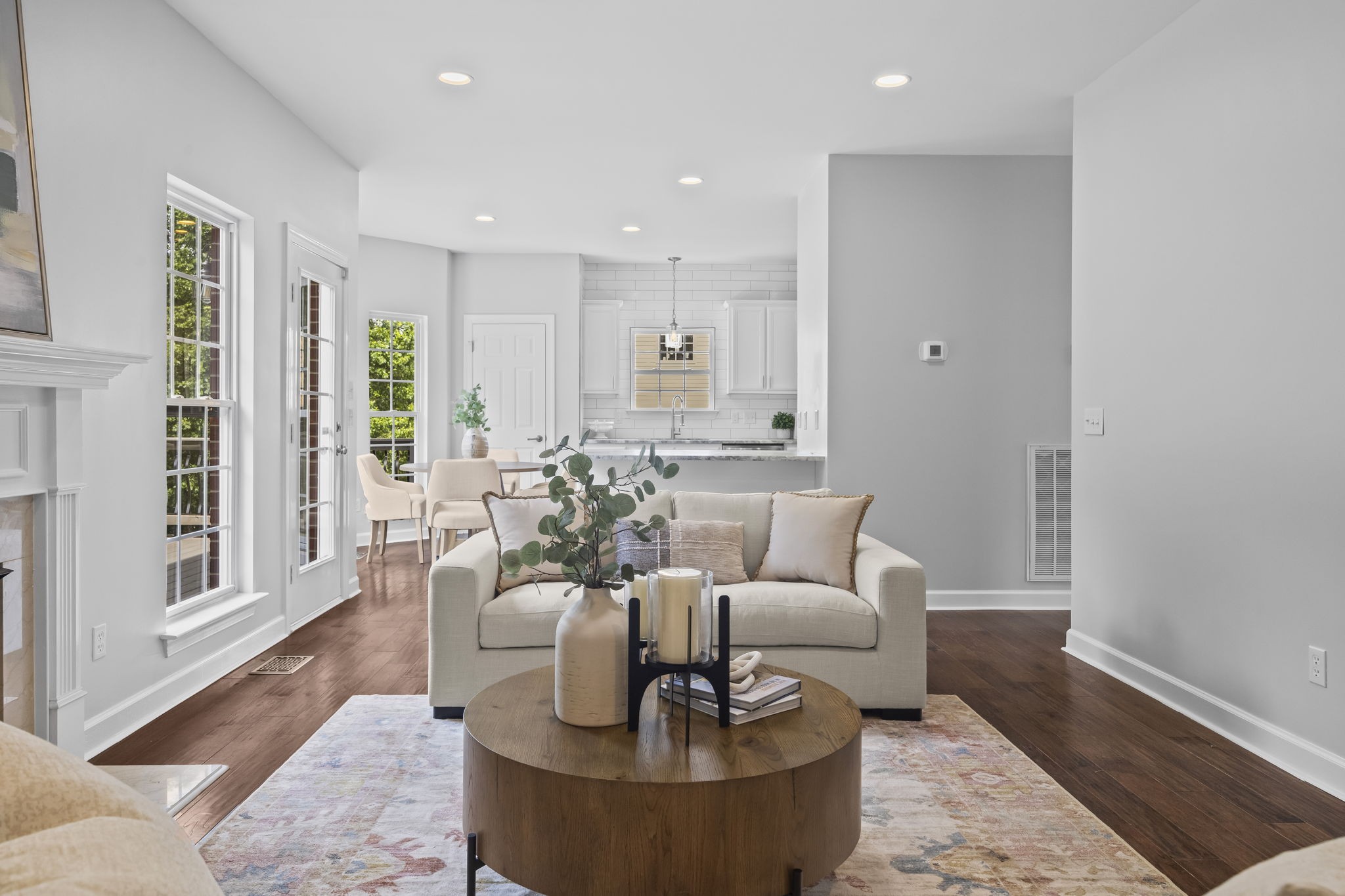 2276 Rolling Hills Dr