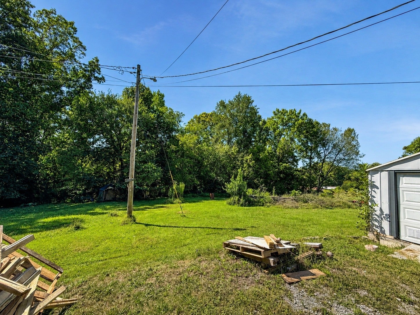 144 Rooster St