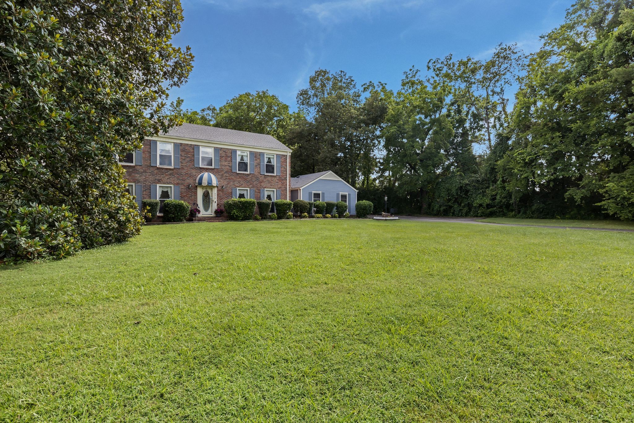 575 Inez Dr