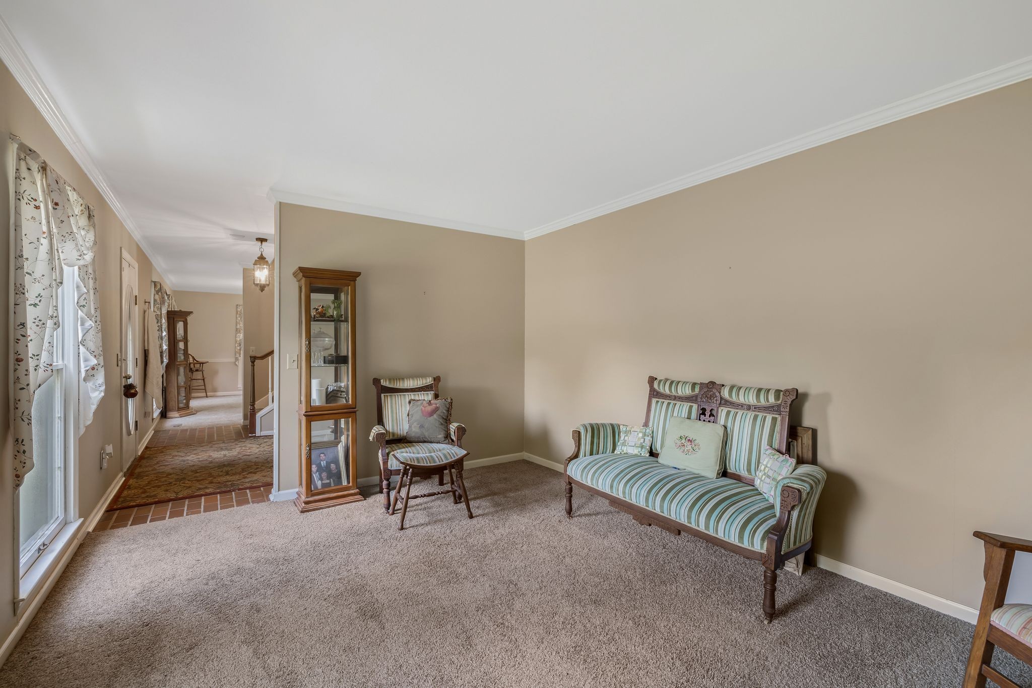 575 Inez Dr
