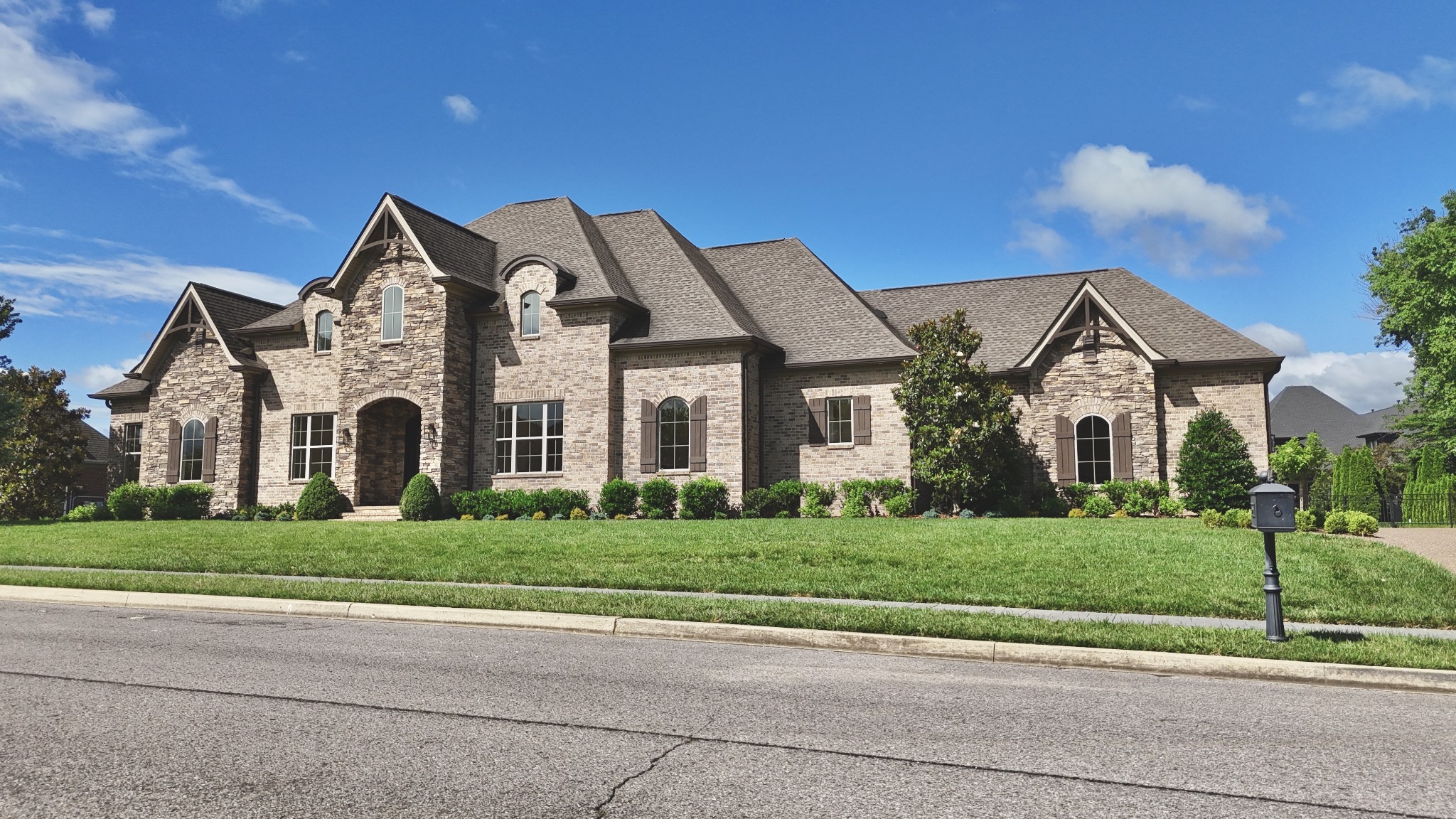 1266 Potter Ln
