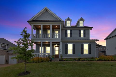 1016 Pine Creek Dr Arrington TN 37014