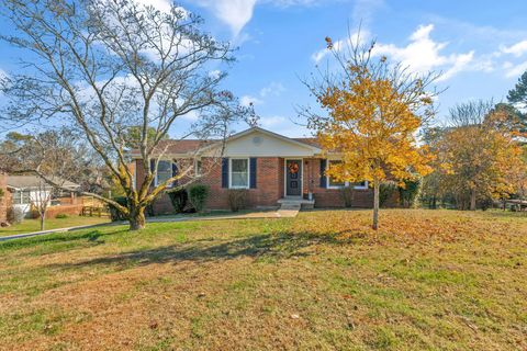 618 Crestland Dr Columbia TN 38401