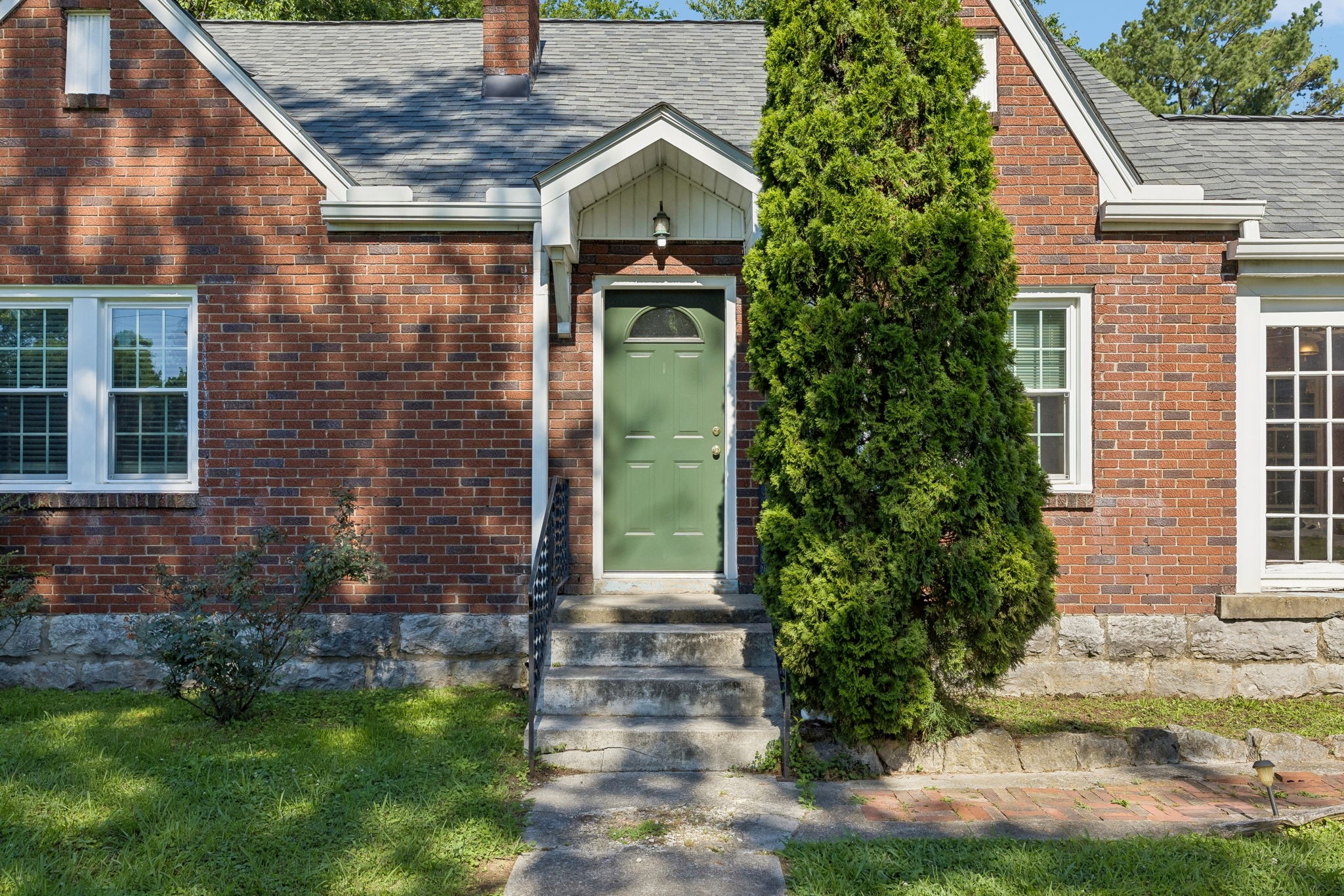 312 Castle Heights Ave
