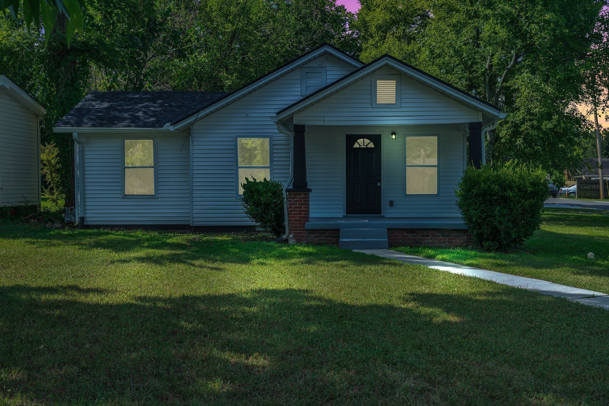 302 Maple St