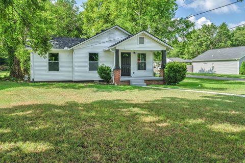 Photo of 302 Maple St, Madison, TN 37115 (MLS # 3213458)