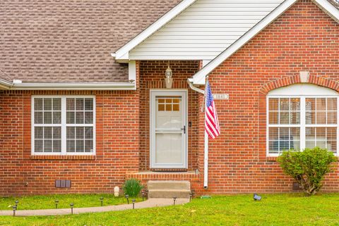 1841 Darlington Dr Clarksville TN 37042