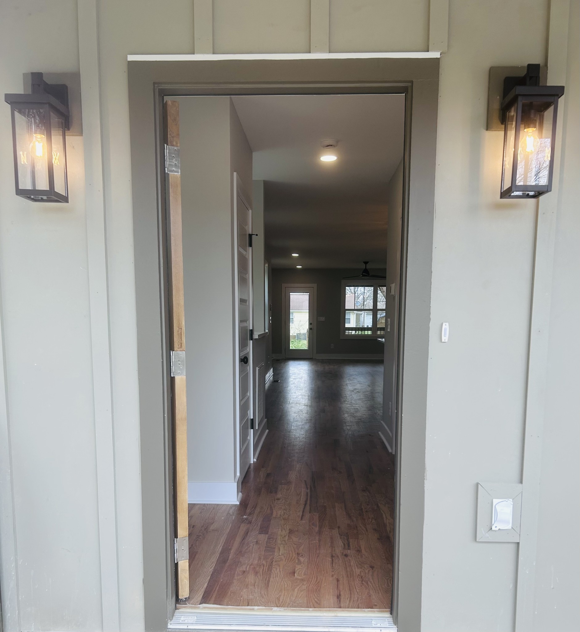 5930 Carl Pl