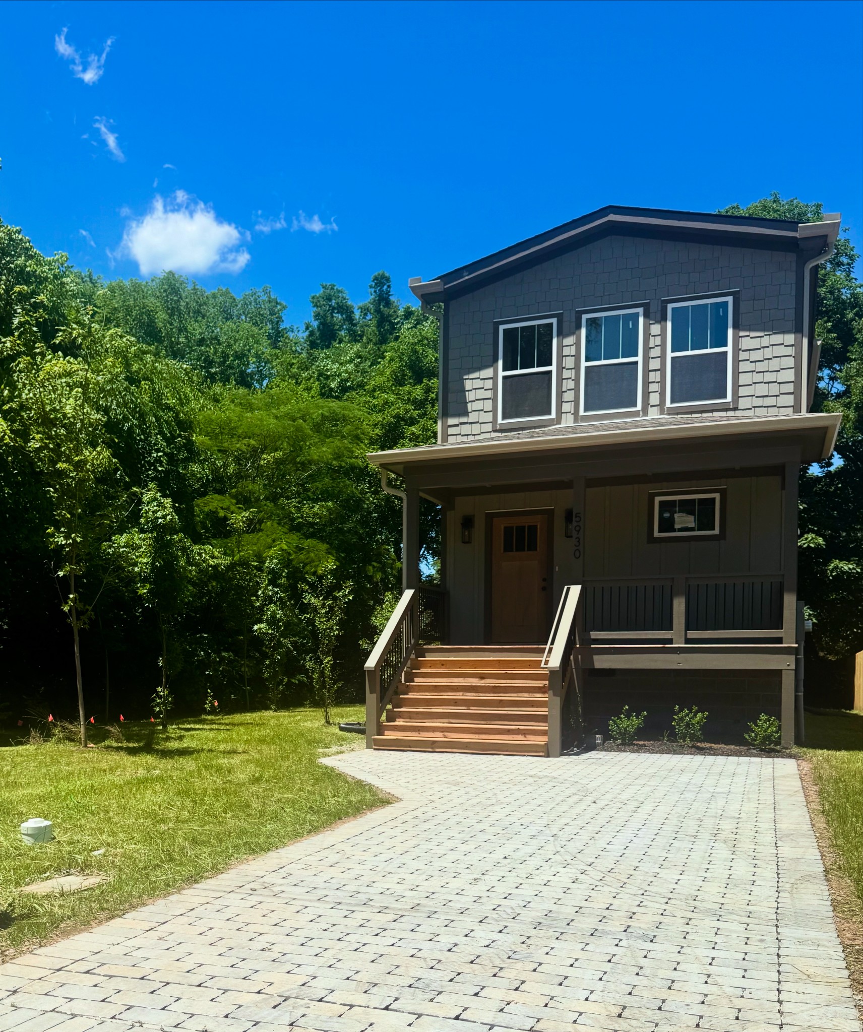 5930 Carl Pl