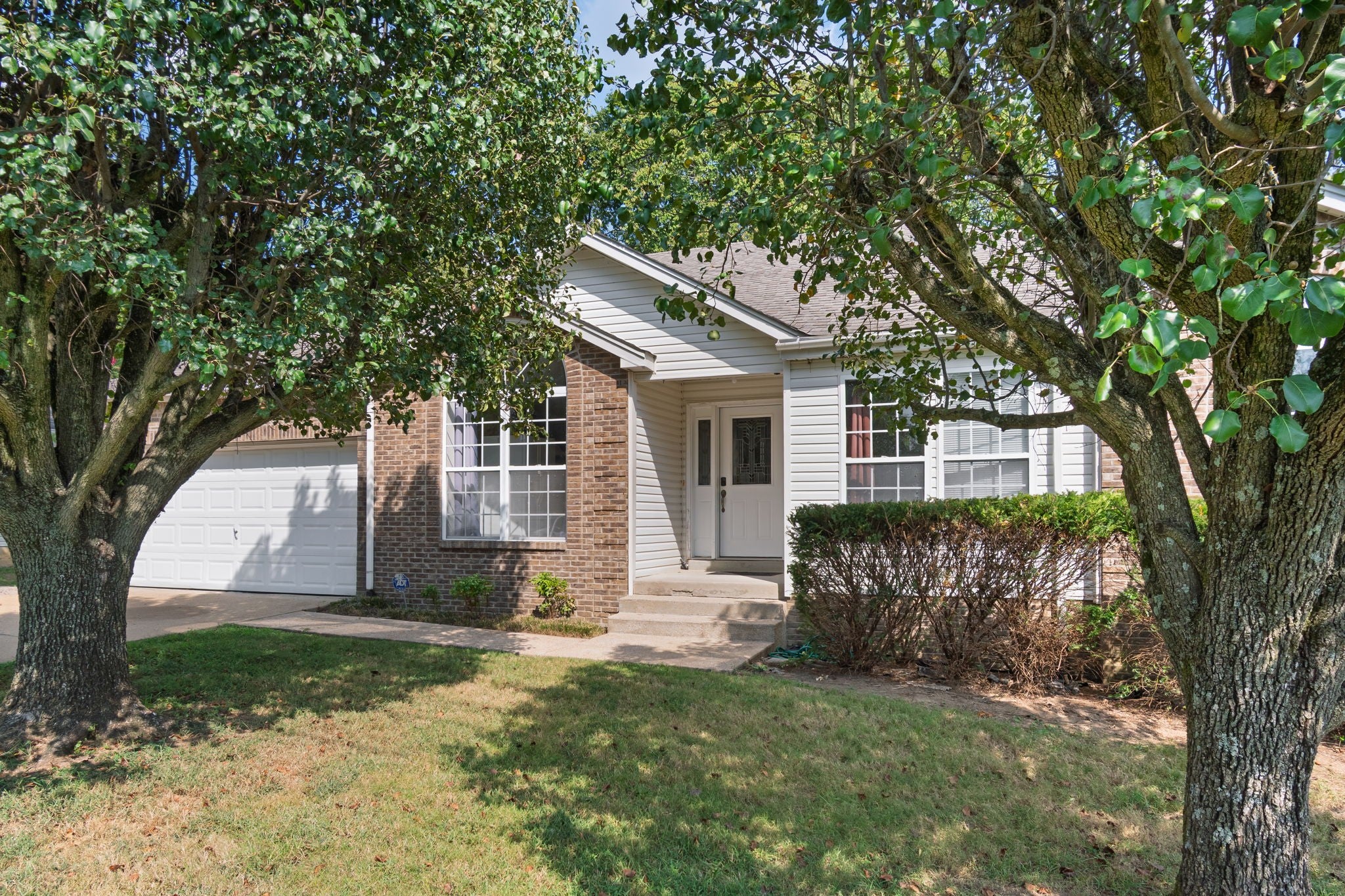 2261 Joann Dr