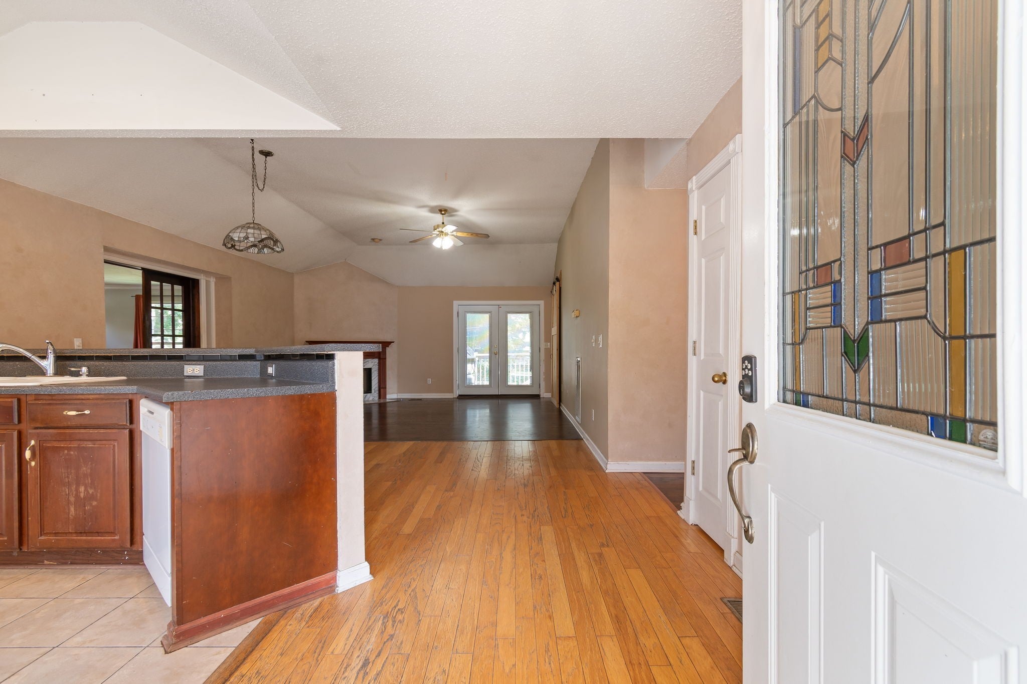2261 Joann Dr